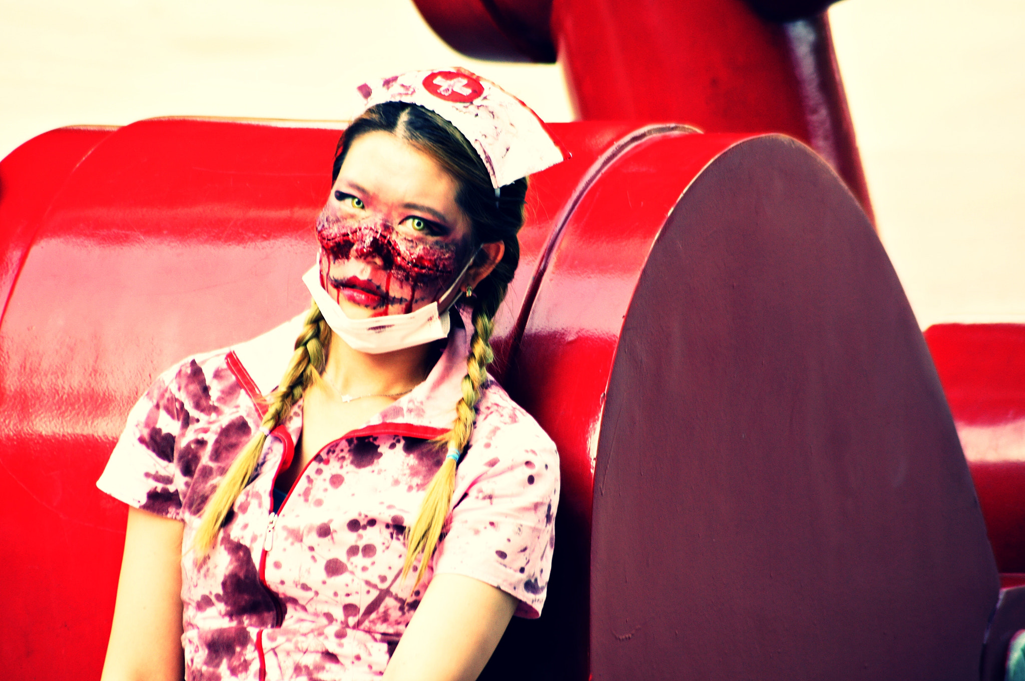 Sony DT 55-200mm F4-5.6 SAM sample photo. Look at me zombie girl photography