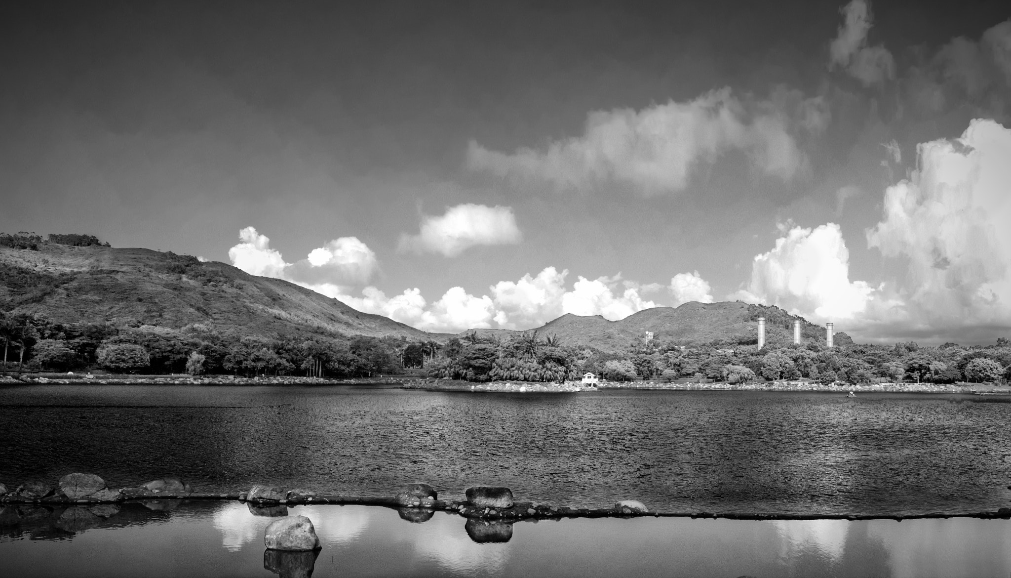 Canon EOS 60D + Sigma 18-50mm f/2.8 Macro sample photo. Lake photography