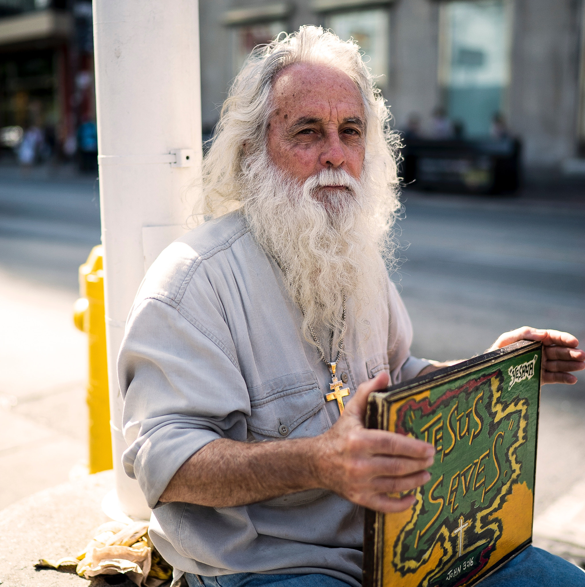 Sony a7S + Sony Distagon T* FE 35mm F1.4 ZA sample photo. Saving those at eaton centre photography