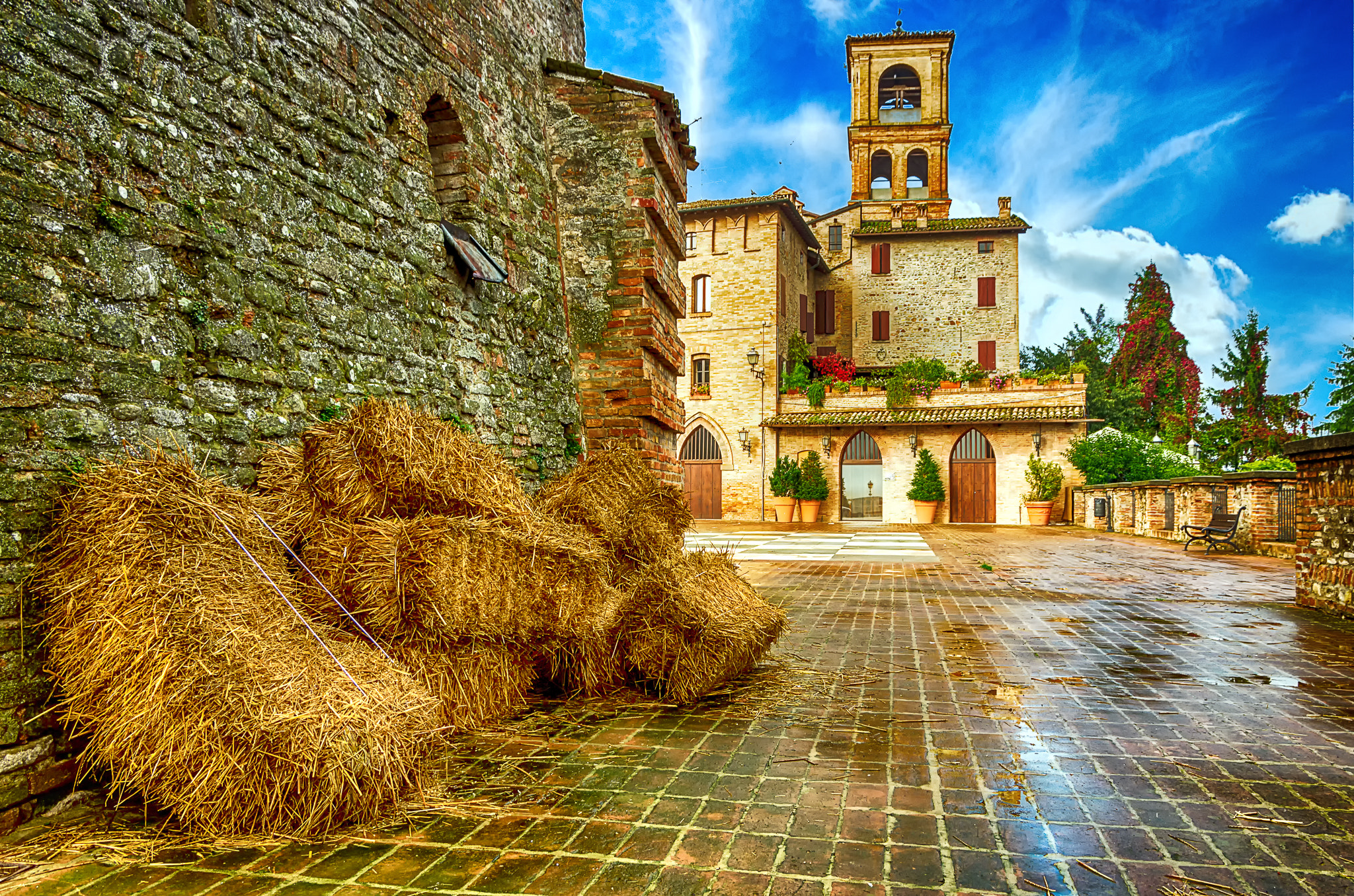 Pentax smc DA 16-45mm F4 ED AL sample photo. Castelvetro modena photography