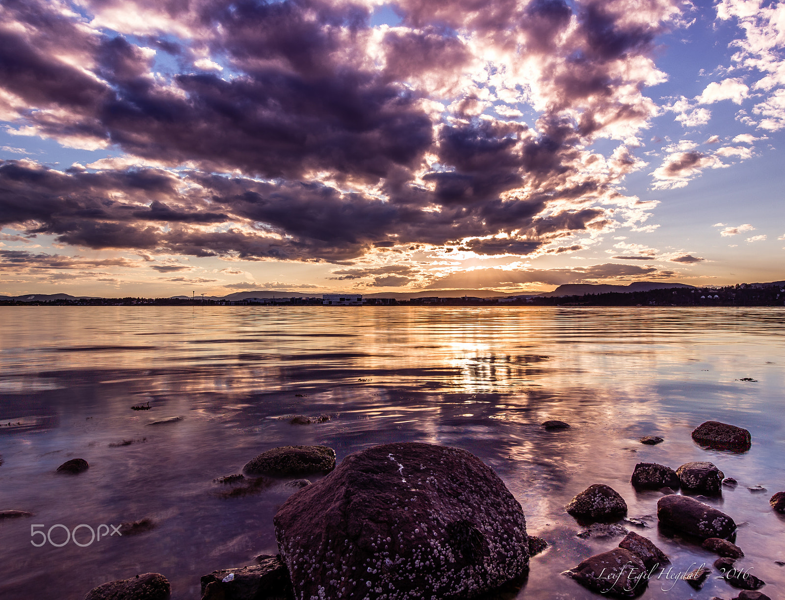Canon EF 16-35mm F4L IS USM sample photo. Hdr photography