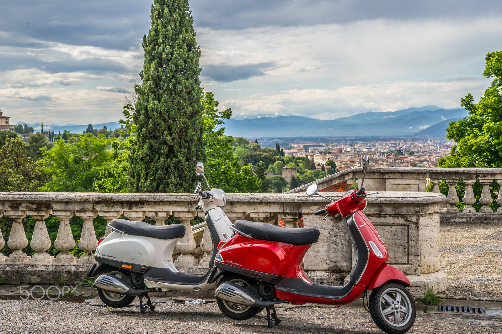 Sony a99 II sample photo. On a scooter in florence photography