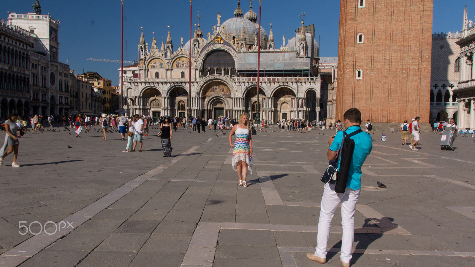Sony SLT-A65 (SLT-A65V) + Tamron AF 28-105mm F4-5.6 [IF] sample photo. Taking a picture in piazza san marco photography