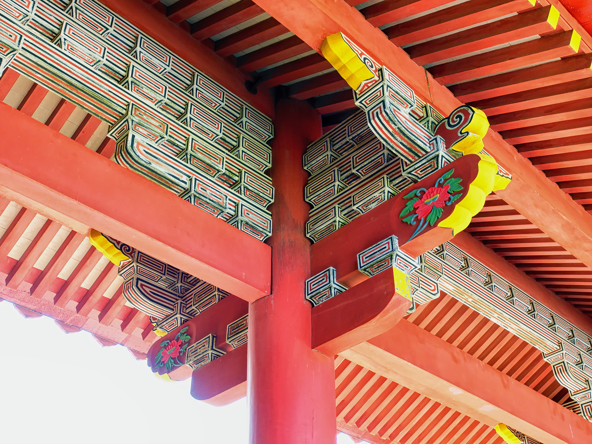 Olympus Zuiko Digital ED 12-60mm F2.8-4.0 SWD sample photo. Structure of shureimon gate. photography