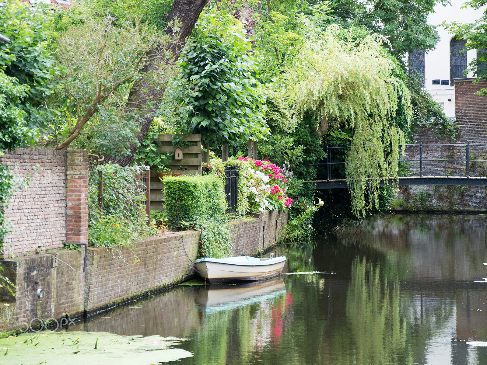 Olympus OM-D E-M10 + Panasonic Lumix G Vario 14-140mm F3.5-5.6 ASPH Power O.I.S sample photo. Canals in amersfoort photography