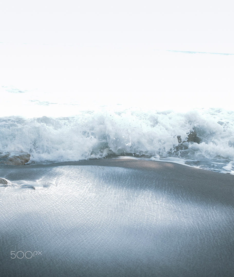 Canon EF-S 24mm F2.8 STM sample photo. Ombak tepi pantai photography