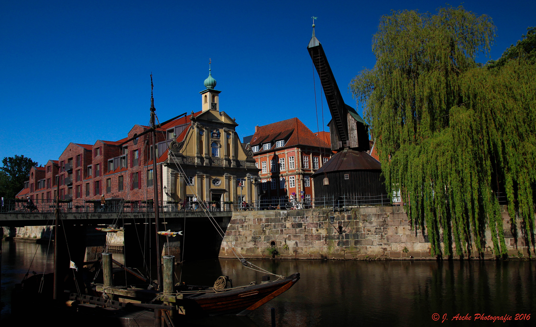 Canon EOS 650D (EOS Rebel T4i / EOS Kiss X6i) sample photo. Lüneburg "stint" photography