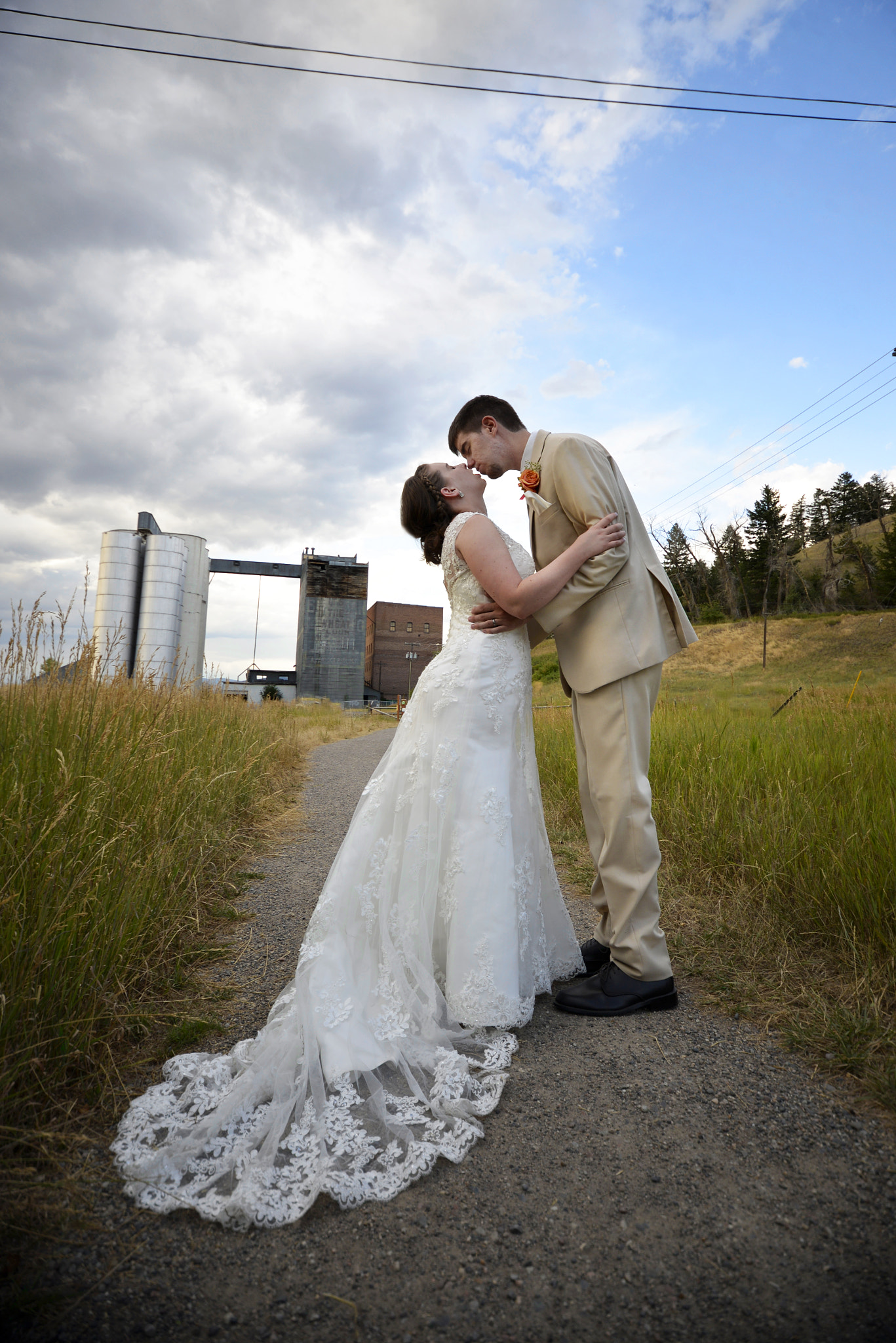Sigma 10-20mm F4-5.6 EX DC HSM sample photo. Kisses, under the big sky photography