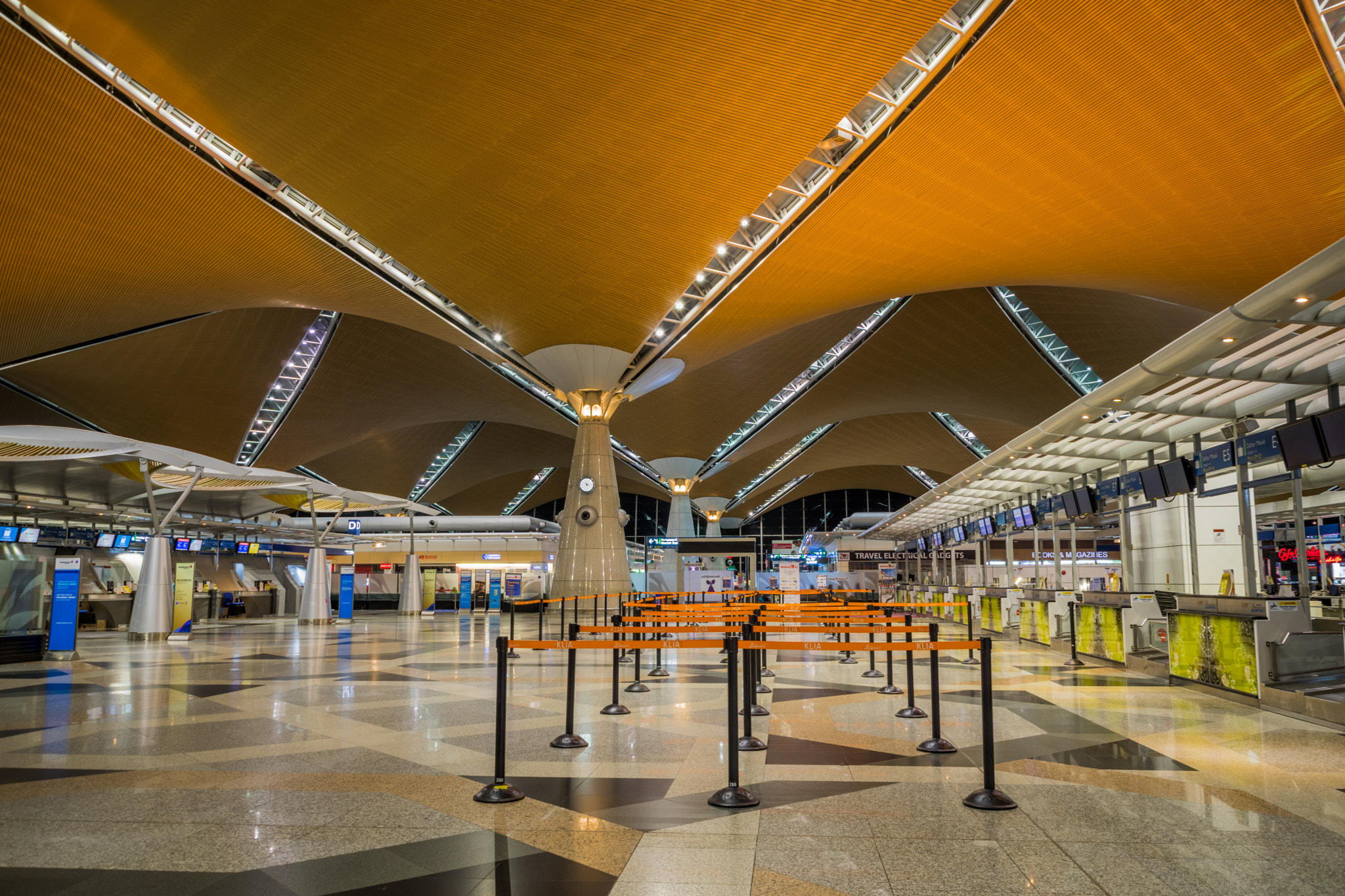 Sony ILCA-77M2 + Sigma 18-200mm F3.5-6.3 DC sample photo. Kuala lumpur airport photography