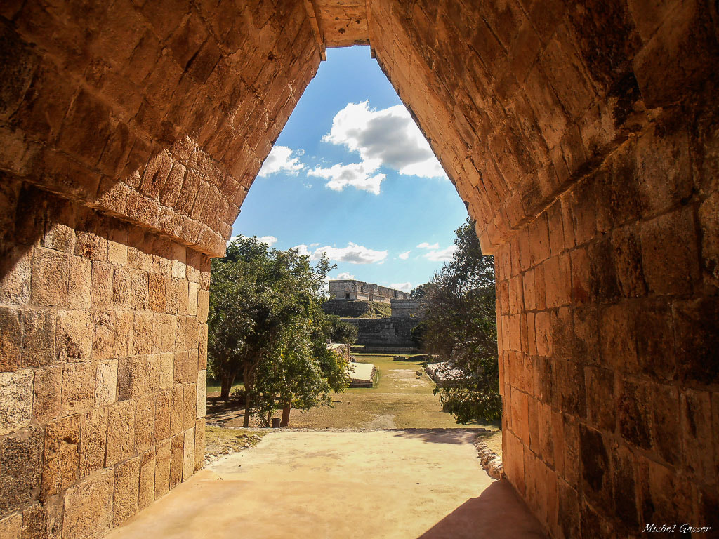 Olympus VR310,D720 sample photo. Uxmal photography