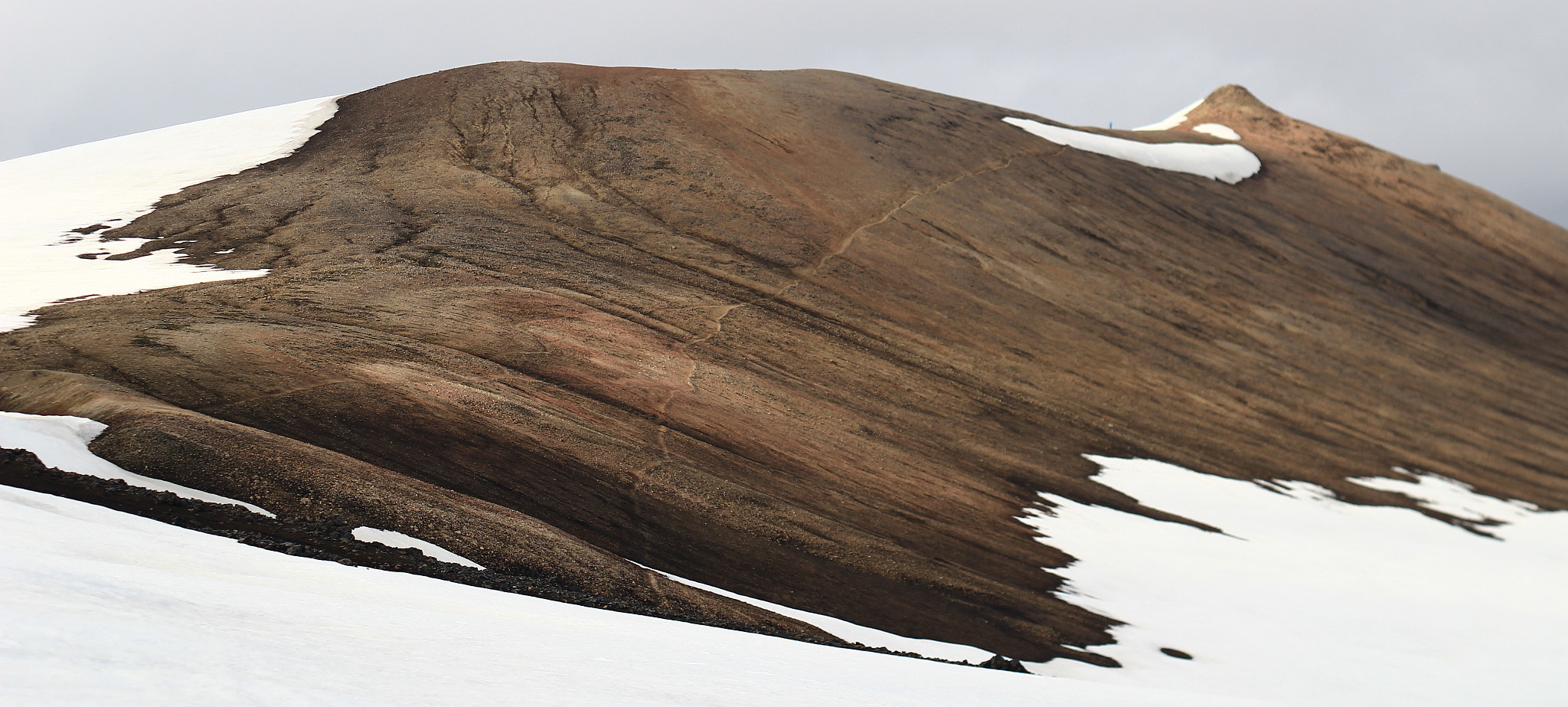 Canon EOS 100D (EOS Rebel SL1 / EOS Kiss X7) + Canon EF 50mm F1.8 II sample photo. Veins of a mountain. photography