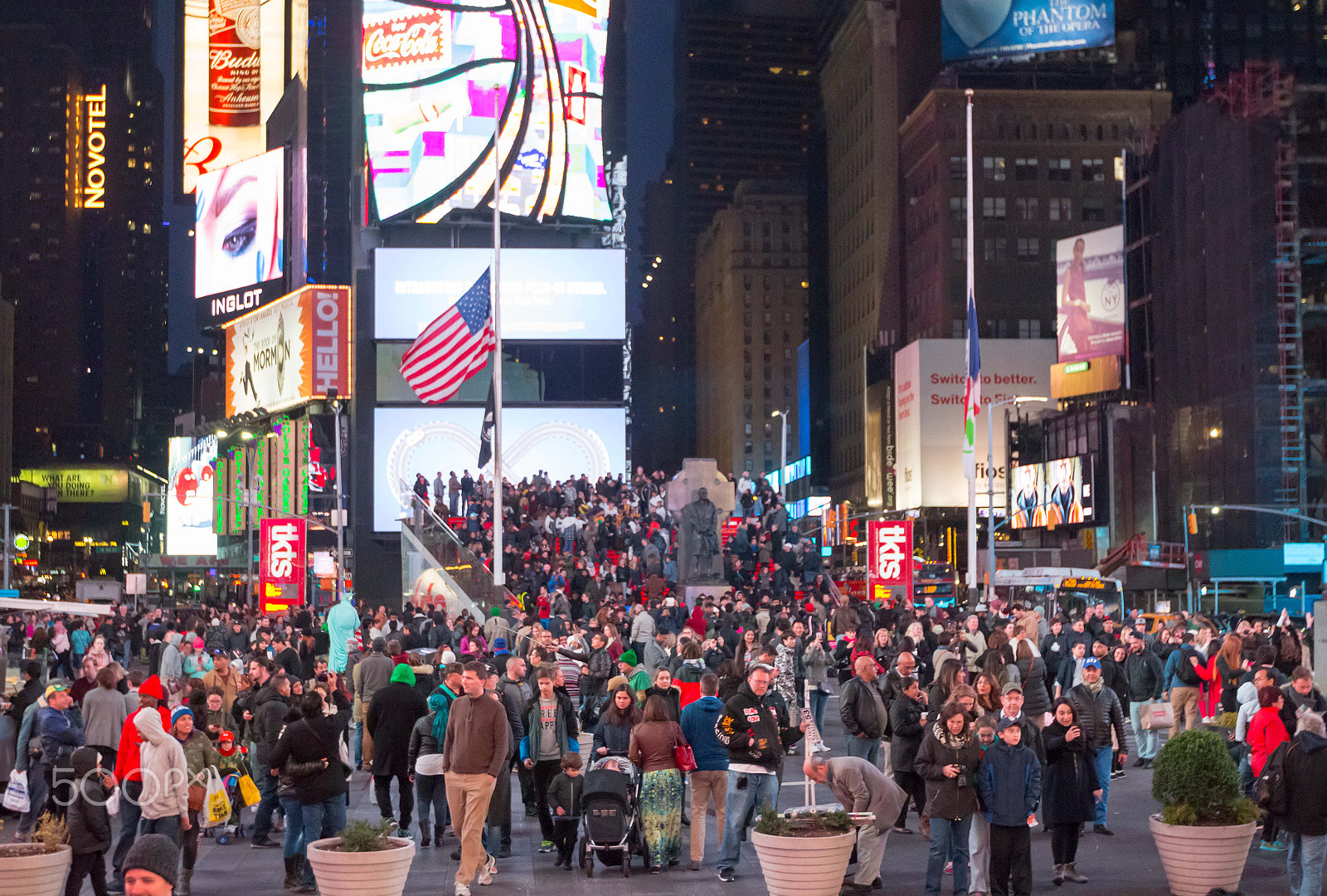 Canon EF 16-35mm F2.8L II USM sample photo. Timessquare photography