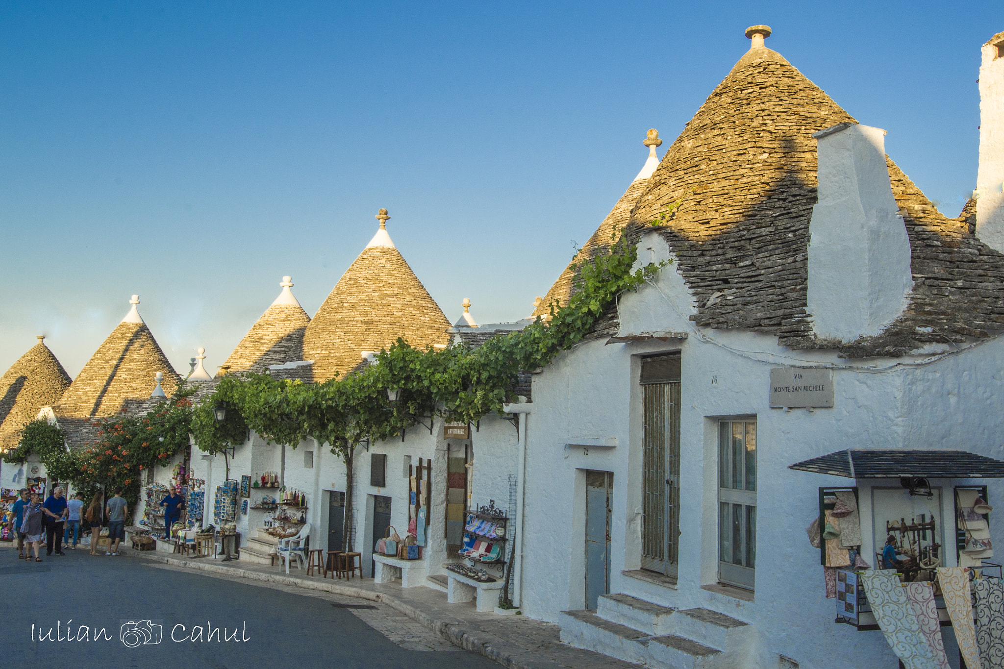 Nikon D3100 + Nikon AF-S Nikkor 20mm F1.8G ED sample photo. Alberobello photography