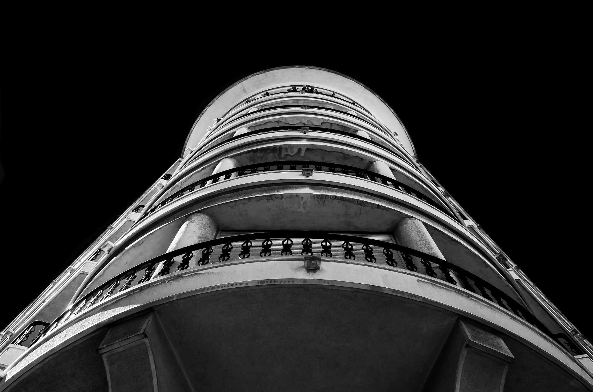 Sigma 70-200mm F2.8 EX DG Macro HSM II sample photo. Up to the sky photography
