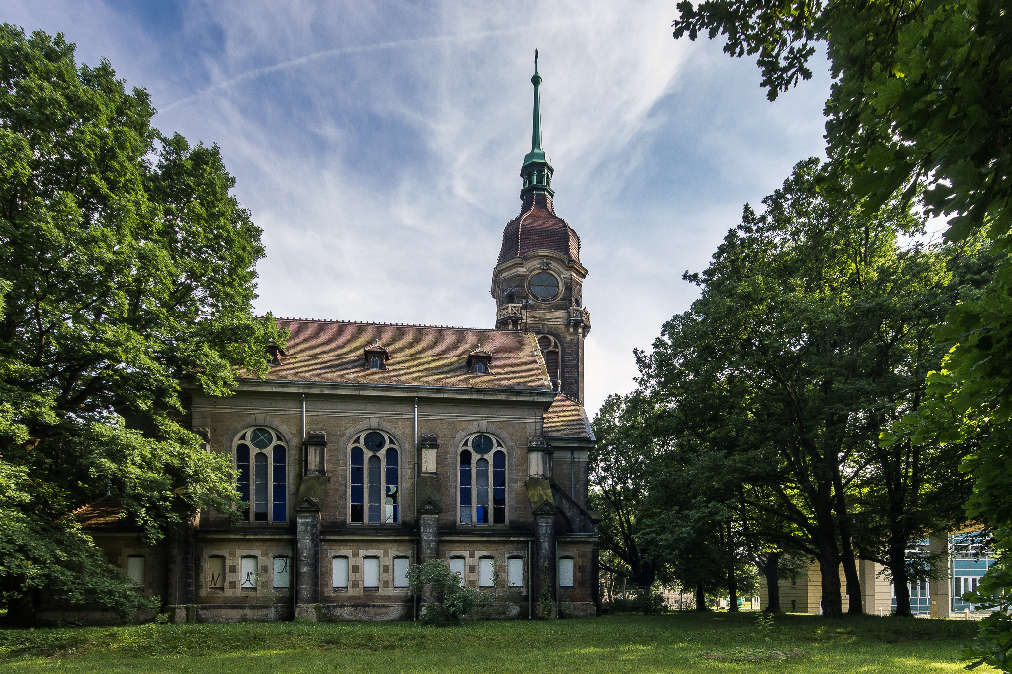 Canon EOS 1100D (EOS Rebel T3 / EOS Kiss X50) + Sigma 10-20mm F4-5.6 EX DC HSM sample photo. Abandoned church in germany photography