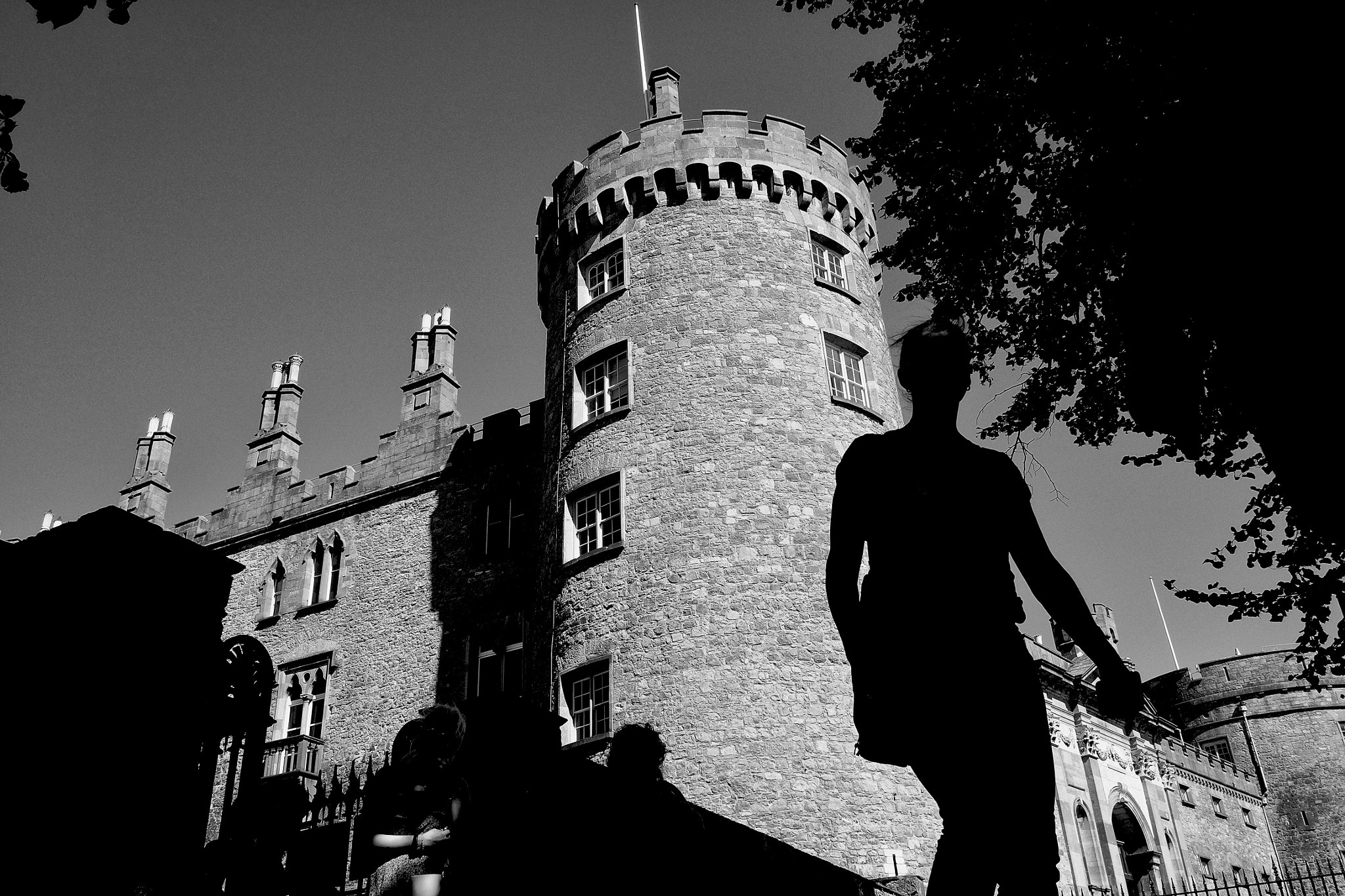 Olympus OM-D E-M5 + Panasonic Lumix G 14mm F2.5 ASPH sample photo. Shadows photography