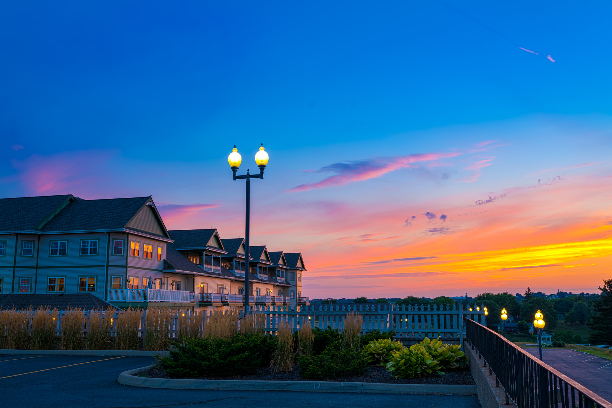 Sigma 35mm F1.4 DG HSM Art sample photo. Sunset glow photography
