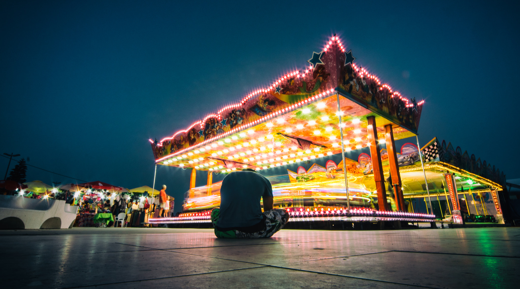 Sony SLT-A68 + Minolta AF 28-80mm F3.5-5.6 II sample photo. Merry-go-round photography