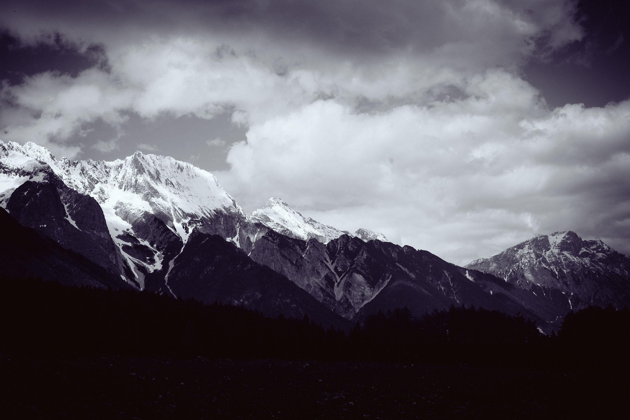 Panasonic Lumix G X Vario 12-35mm F2.8 ASPH Power OIS sample photo. Mountain range photography