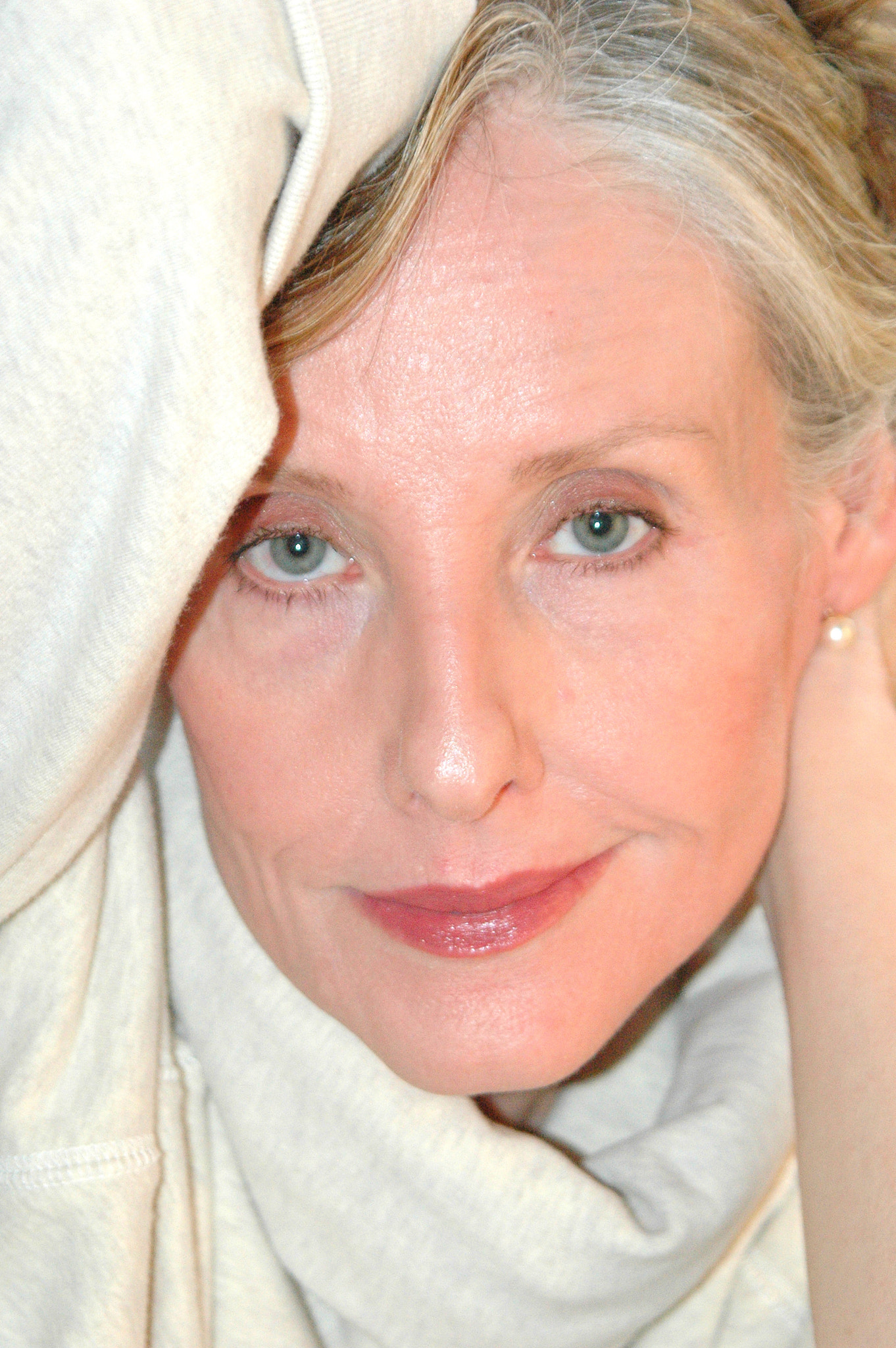Nikon D70 sample photo. Mature female beauty. photography