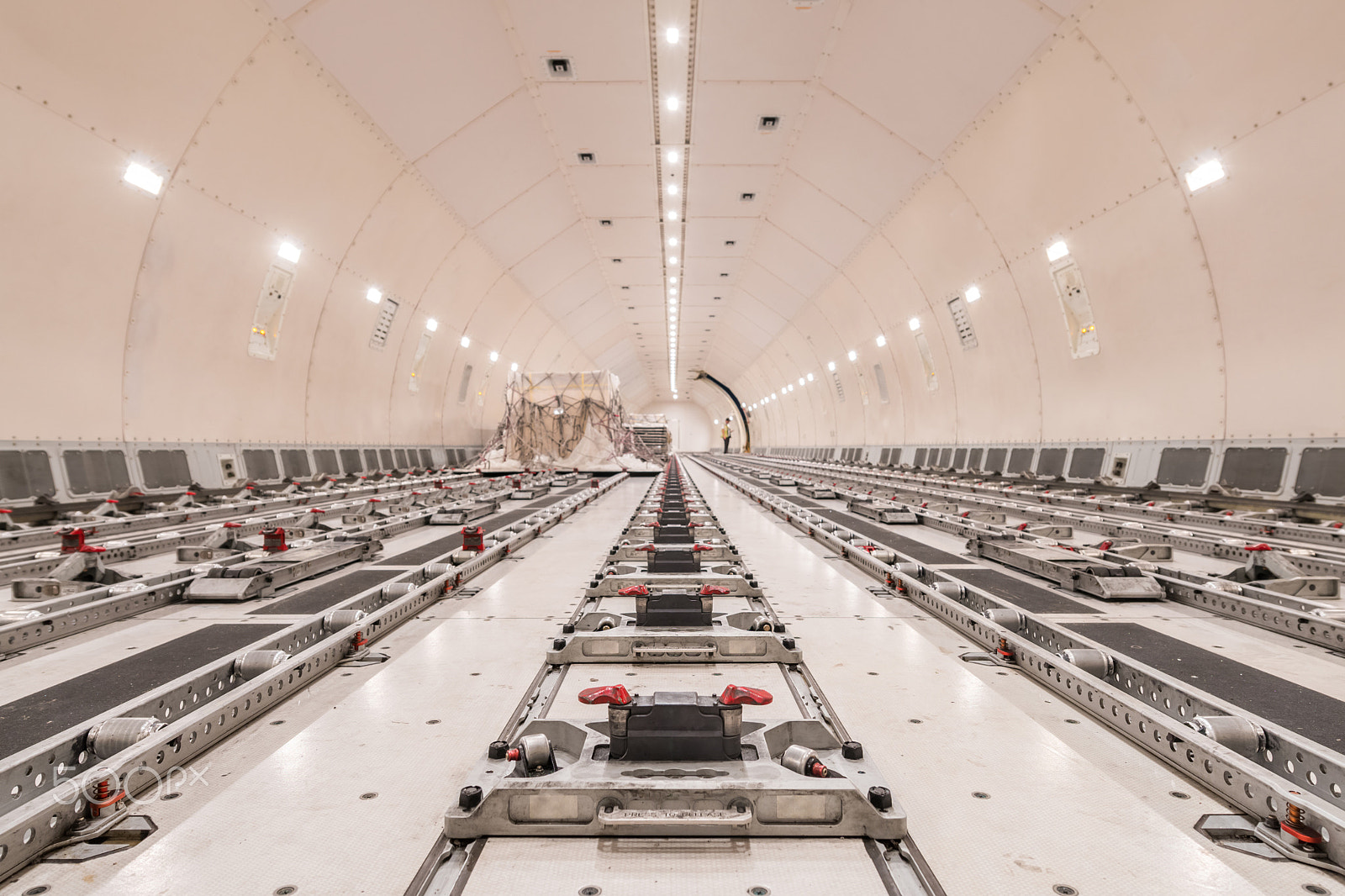 Nikon AF-S Nikkor 14-24mm F2.8G ED sample photo. Air cargo freighter photography