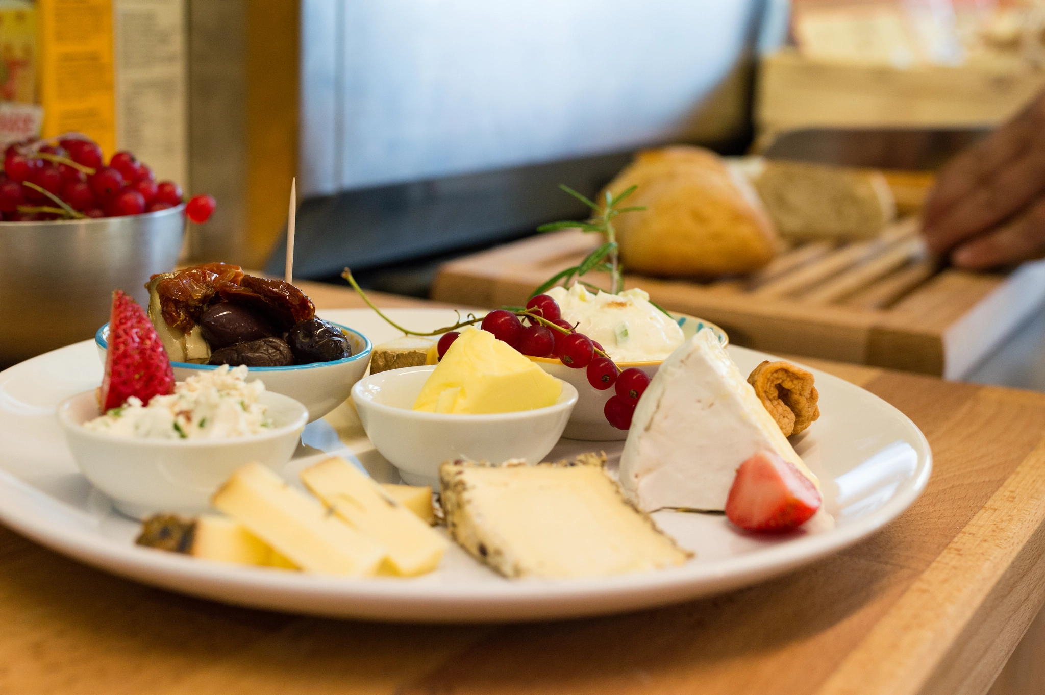 Nikon D3200 + Sigma 35mm F1.4 DG HSM Art sample photo. Cheese plate photography