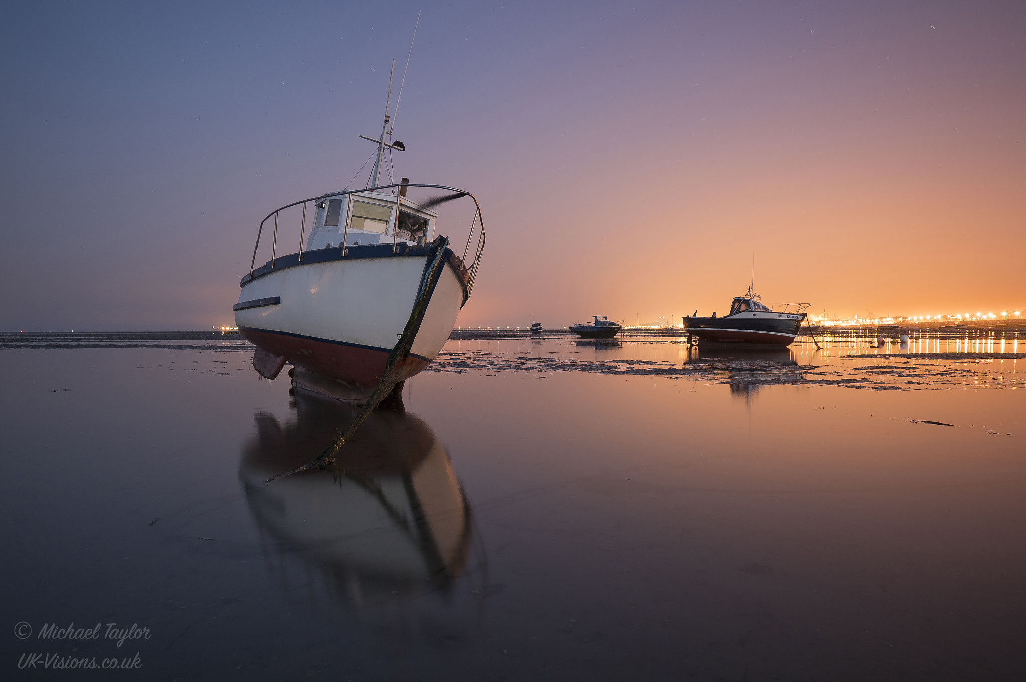 Panasonic Lumix DMC-GX8 + Panasonic Lumix G Vario 7-14mm F4 ASPH sample photo. Shoebury reflections... photography