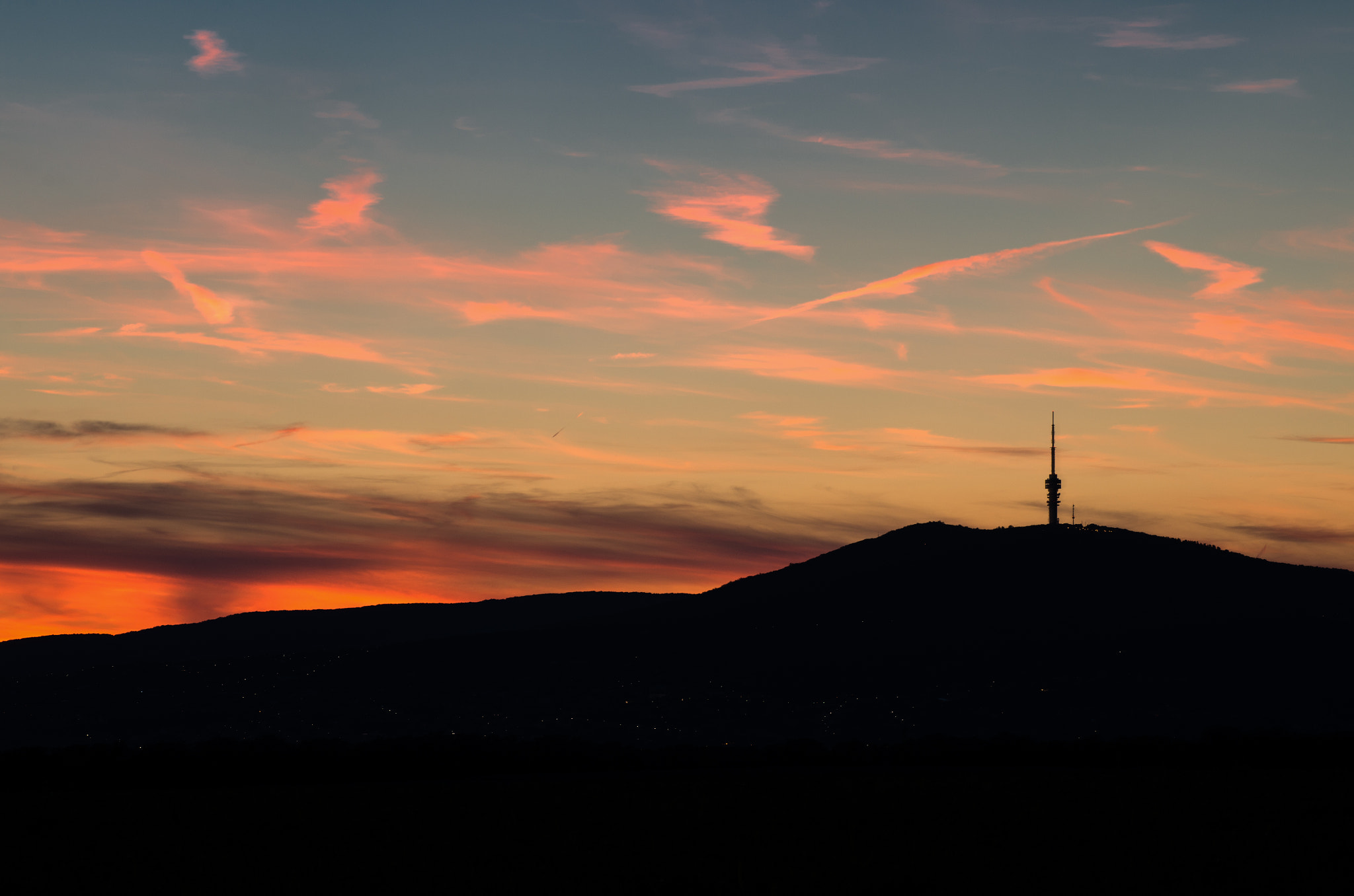 Pentax K-30 + Tamron SP AF 90mm F2.8 Di Macro sample photo. Sunset photography