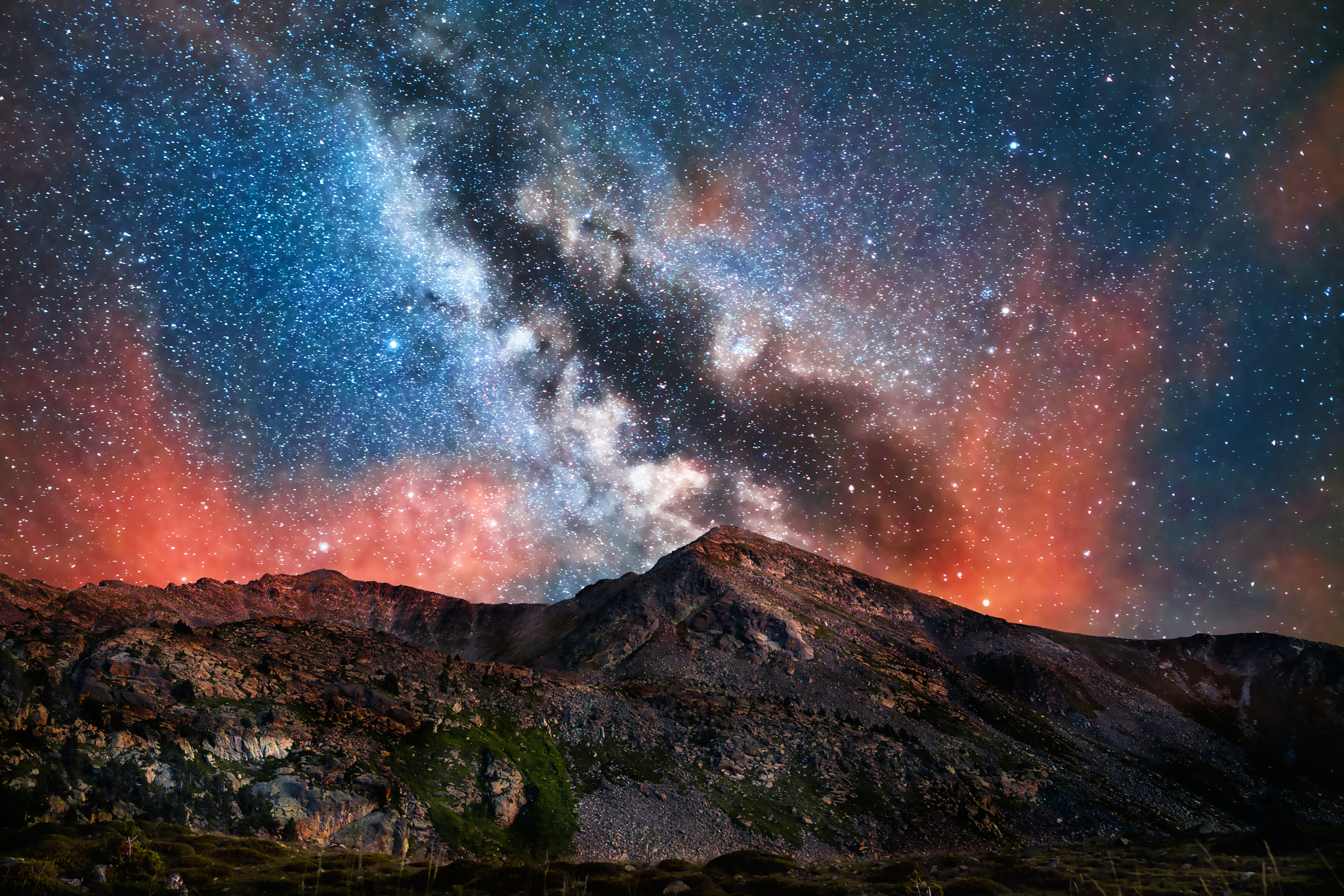 Nikon D600 + Nikon AF-S Nikkor 28mm F1.8G sample photo. Canigou and the milky way photography