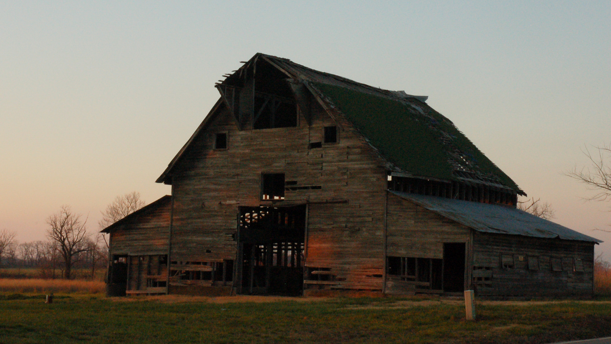 Nikon D50 sample photo. Barn photography