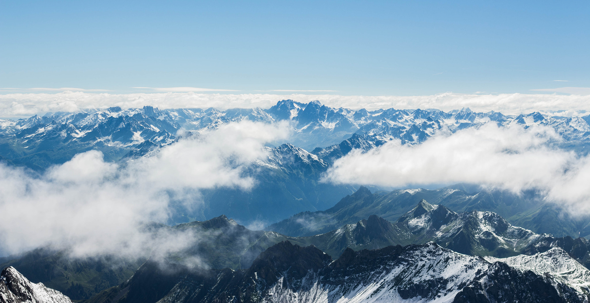 Canon EOS 700D (EOS Rebel T5i / EOS Kiss X7i) + Canon EF 50mm F1.8 II sample photo. 3000m above you photography