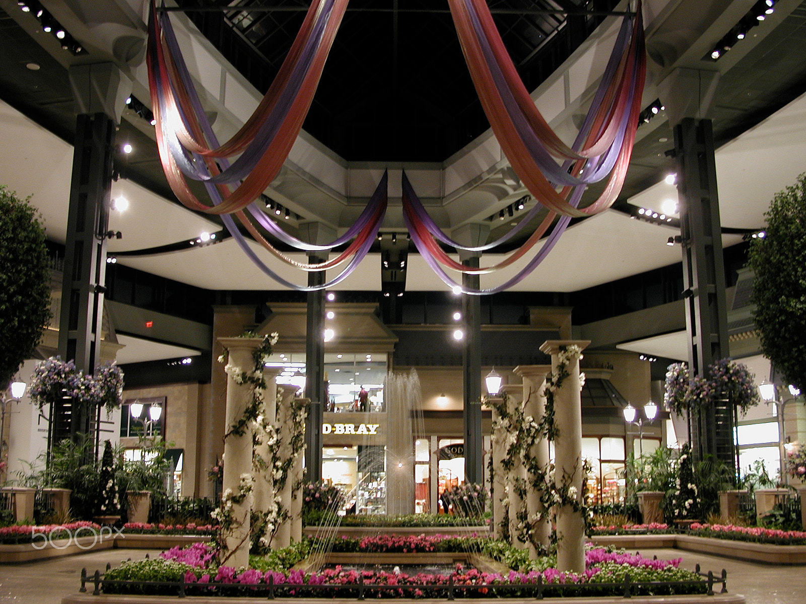 Nikon E990 sample photo. View of carrefour laval, montreal's biggest shopping center photography