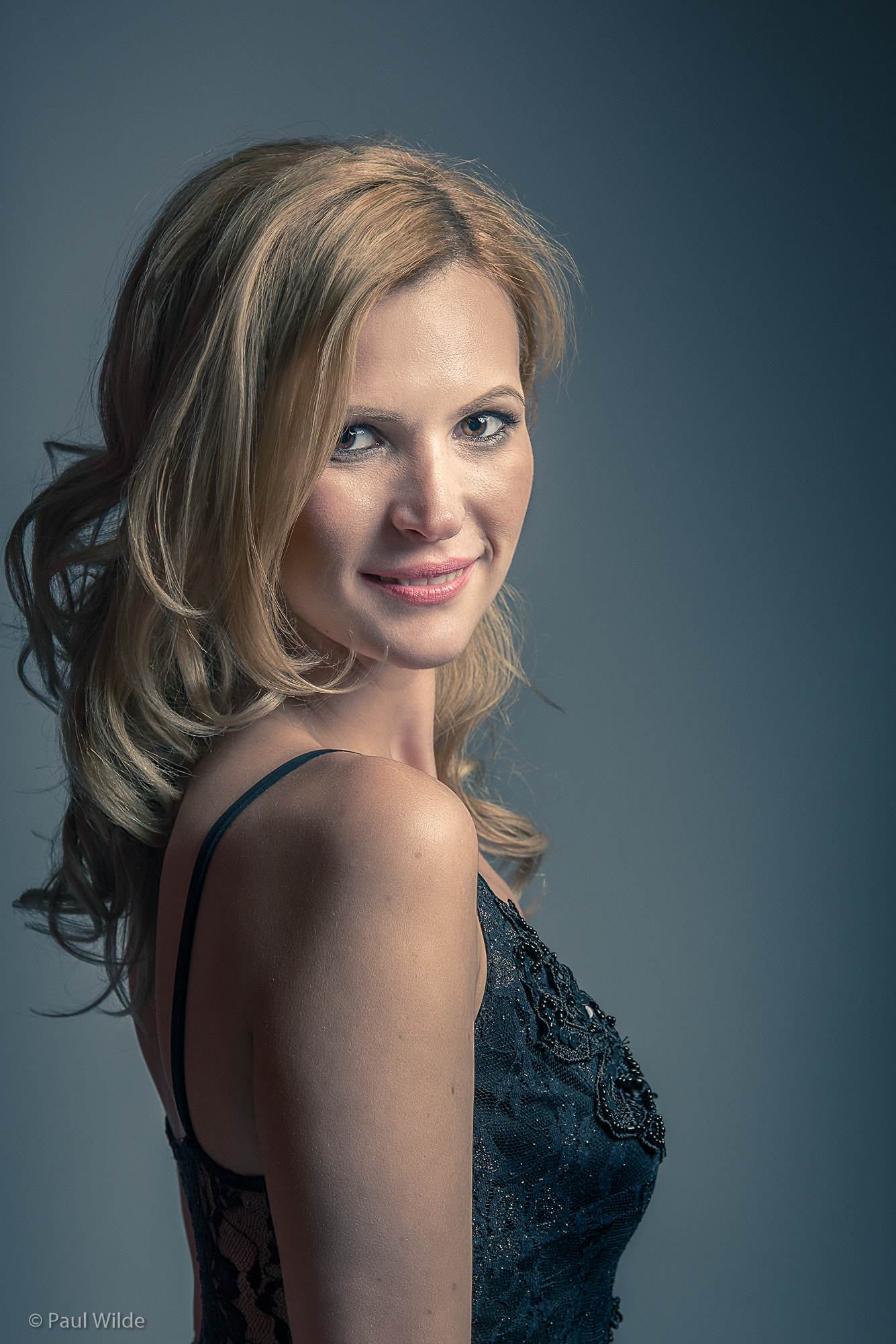 Nikon D600 + Sigma 24-105mm F4 DG OS HSM Art sample photo. Elena in the studio 02 photography