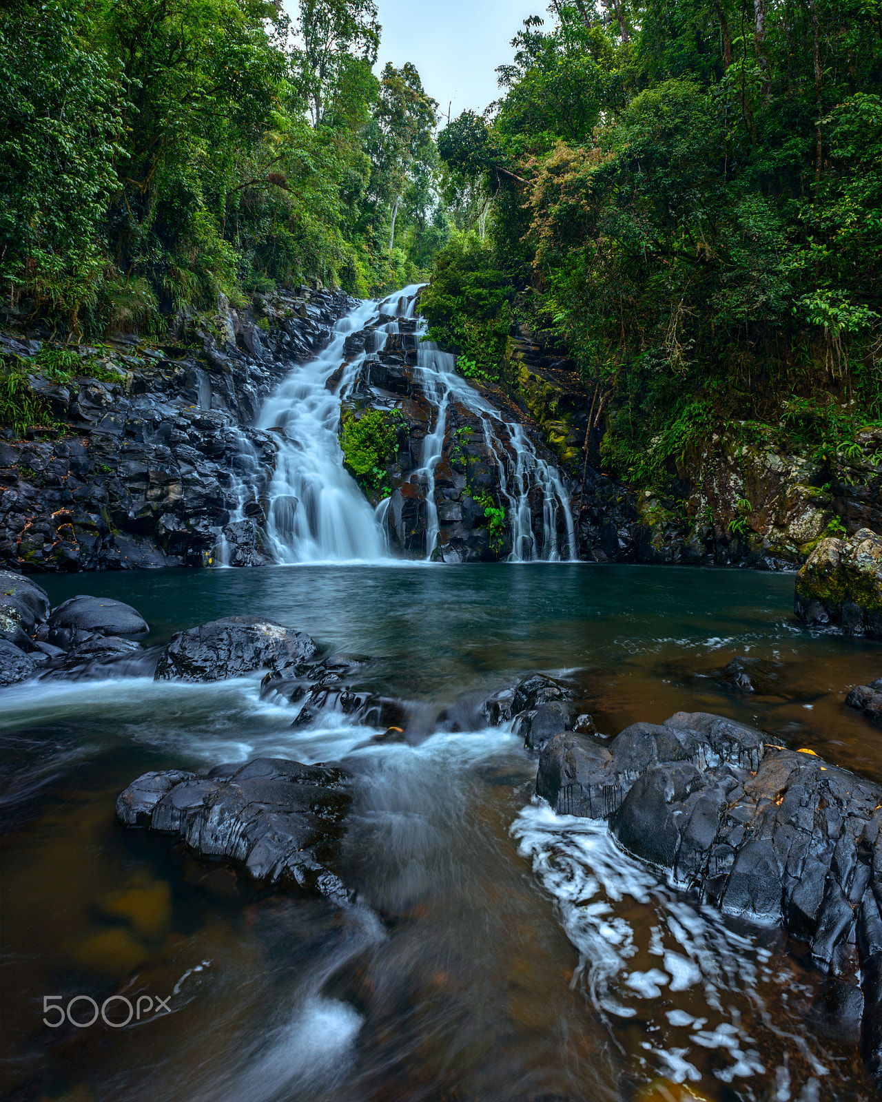 Nikon AF Nikkor 20mm F2.8D sample photo. Falls photography