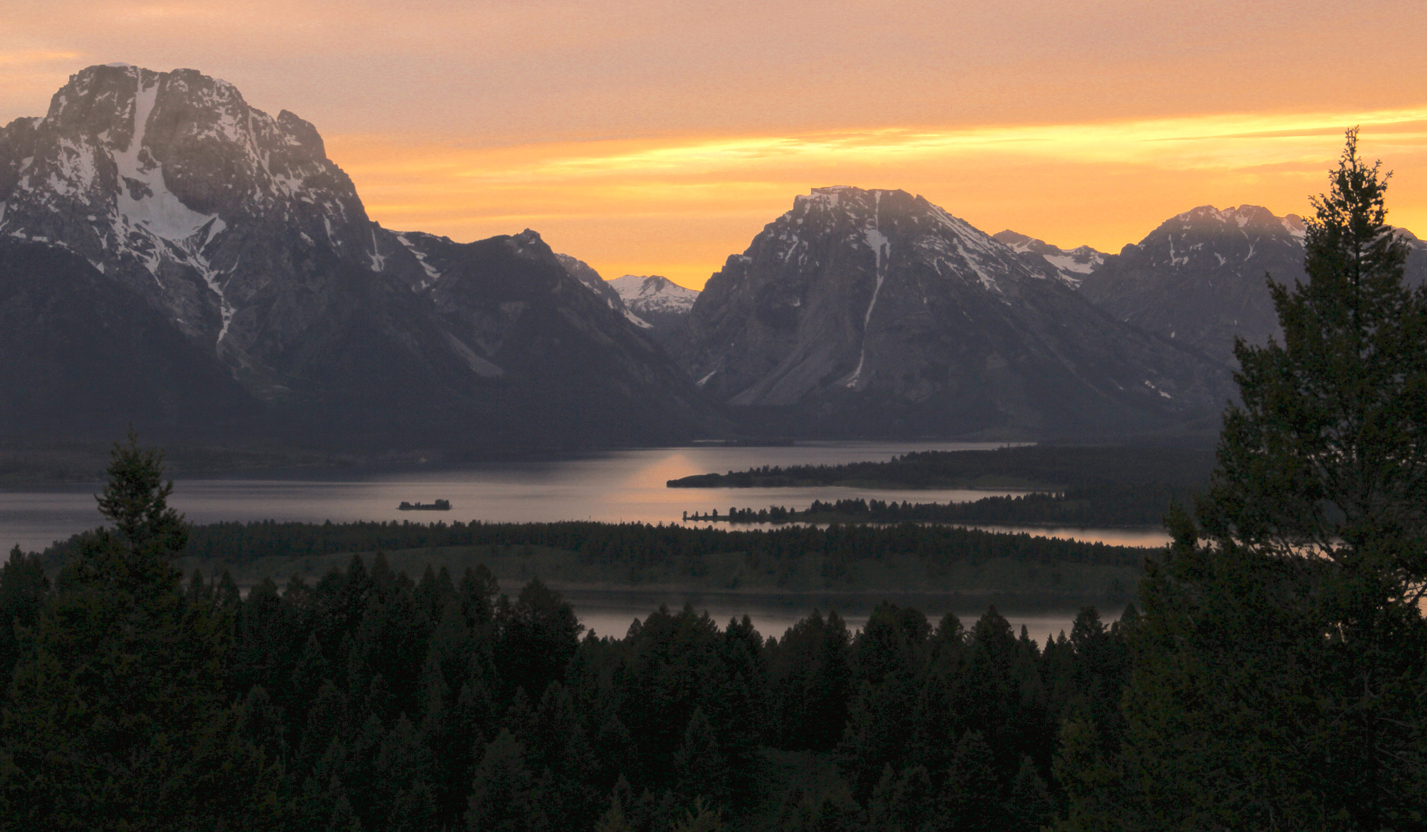 Canon EF-S 18-135mm F3.5-5.6 IS sample photo. Signal mt. view, sunset photography