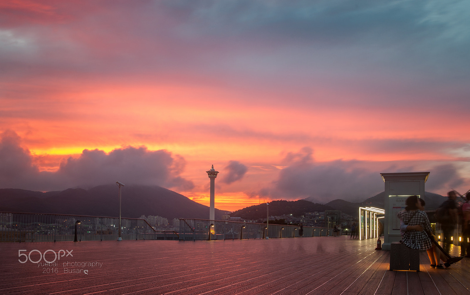 Nikon D90 + Nikon AF-S Nikkor 20mm F1.8G ED sample photo. Busan tower sunset photography