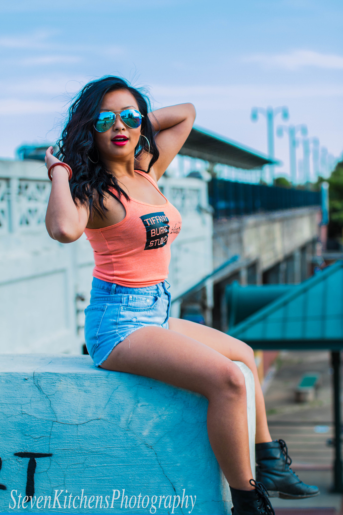 Canon EOS 70D + Canon EF 50mm F1.2L USM sample photo. Photographing a photographer photography