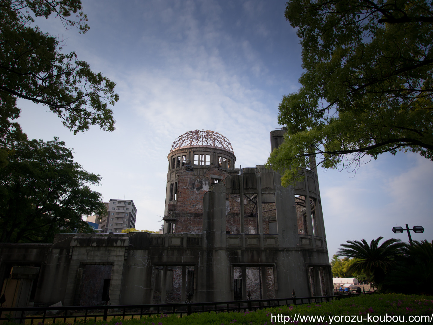 Panasonic Lumix DMC-GH2 + OLYMPUS DIGITAL 11-22mm Lens sample photo. Hiroshima peace memorial (genbaku dome) photography