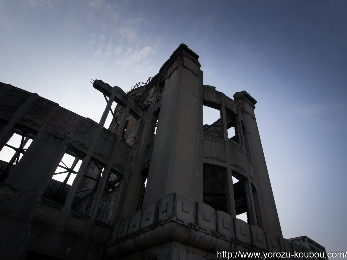 Panasonic Lumix DMC-GH2 + OLYMPUS DIGITAL 11-22mm Lens sample photo. Hiroshima peace memorial (genbaku dome) photography