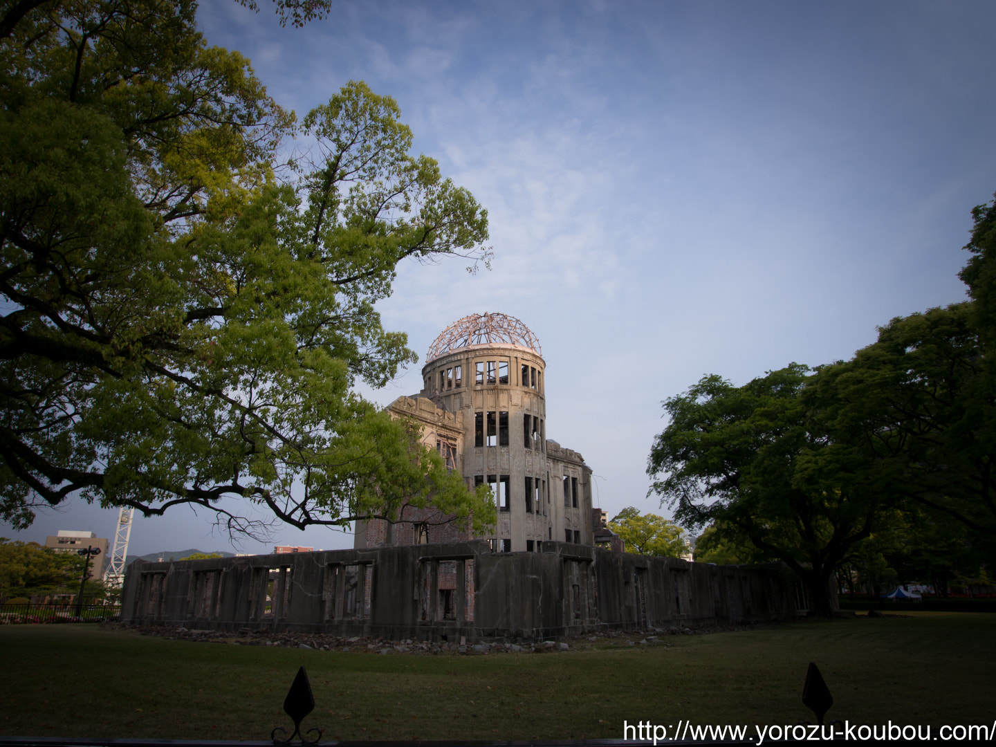 Panasonic Lumix DMC-GH2 + OLYMPUS DIGITAL 11-22mm Lens sample photo. Hiroshima peace memorial (genbaku dome) photography
