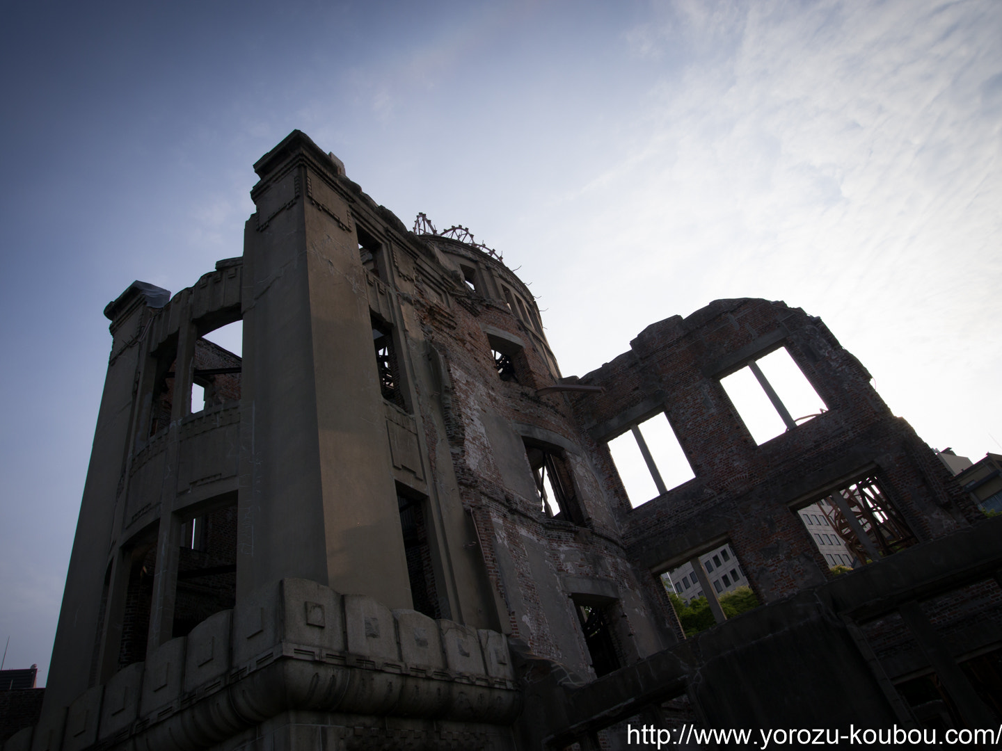 Panasonic Lumix DMC-GH2 + OLYMPUS DIGITAL 11-22mm Lens sample photo. Hiroshima peace memorial (genbaku dome) photography