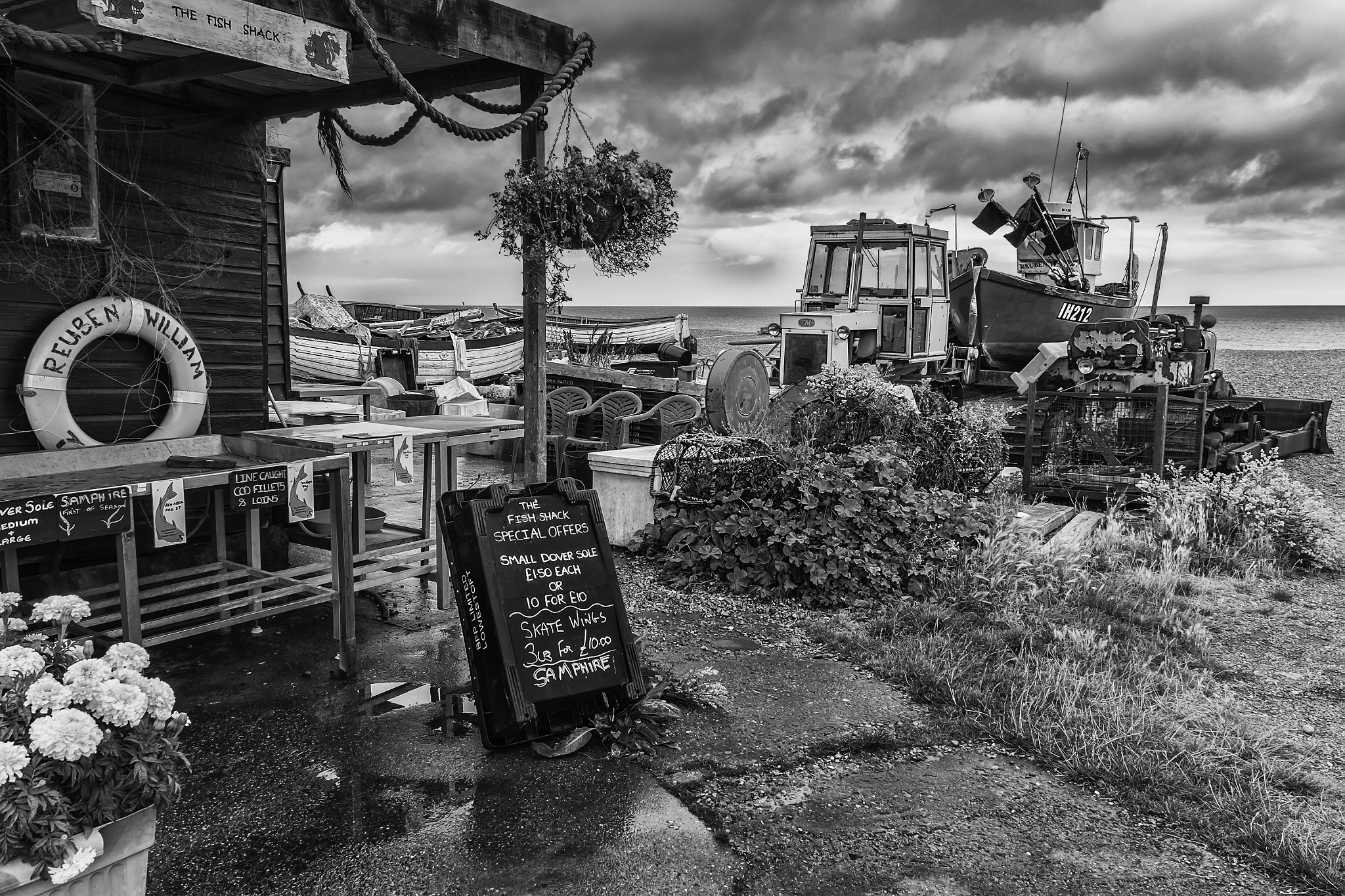 Fujifilm X-Pro1 + Fujifilm XF 16-55mm F2.8 R LM WR sample photo. The fish shack photography