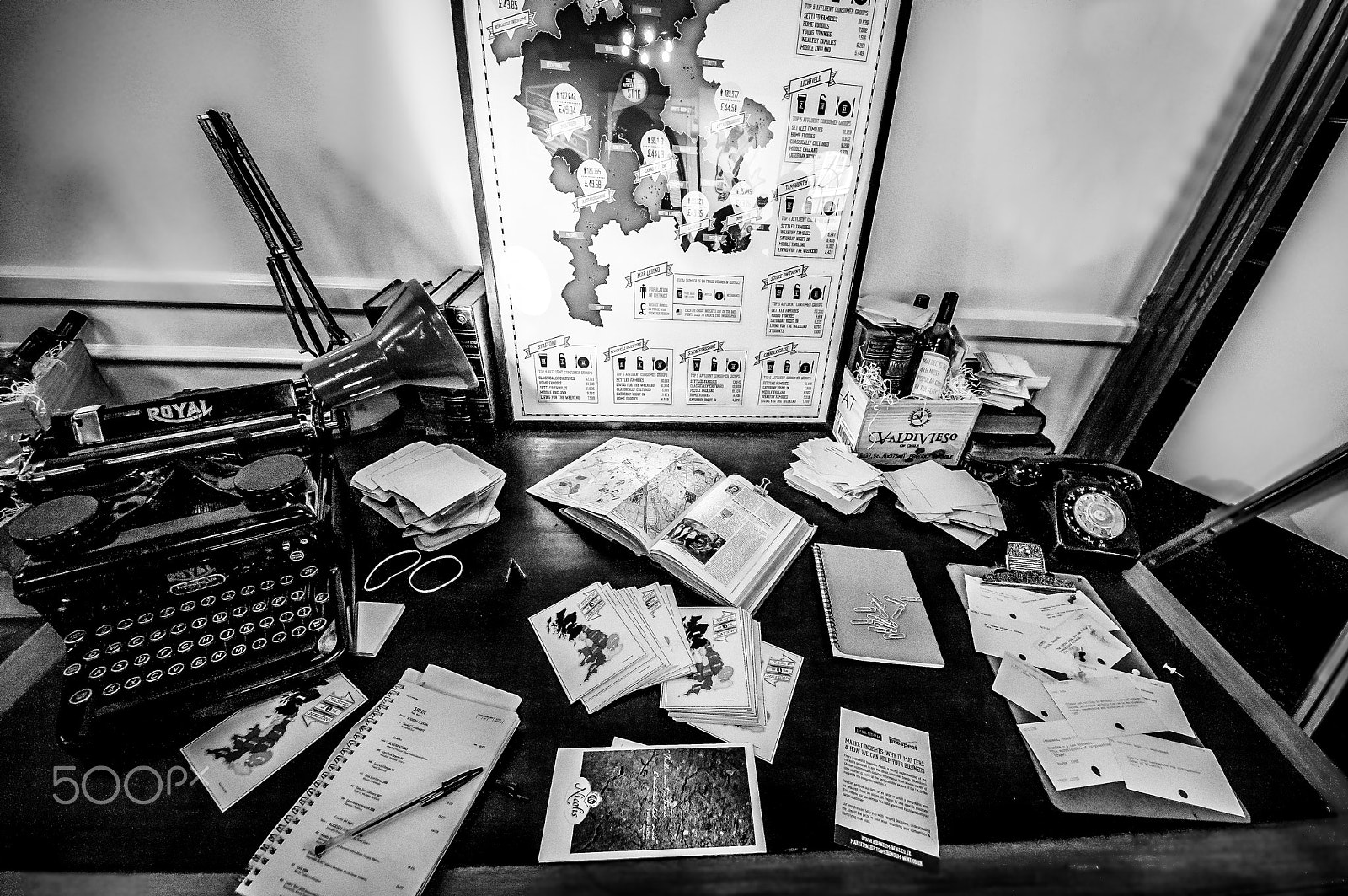 Sigma 8-16mm F4.5-5.6 DC HSM sample photo. My desk photography