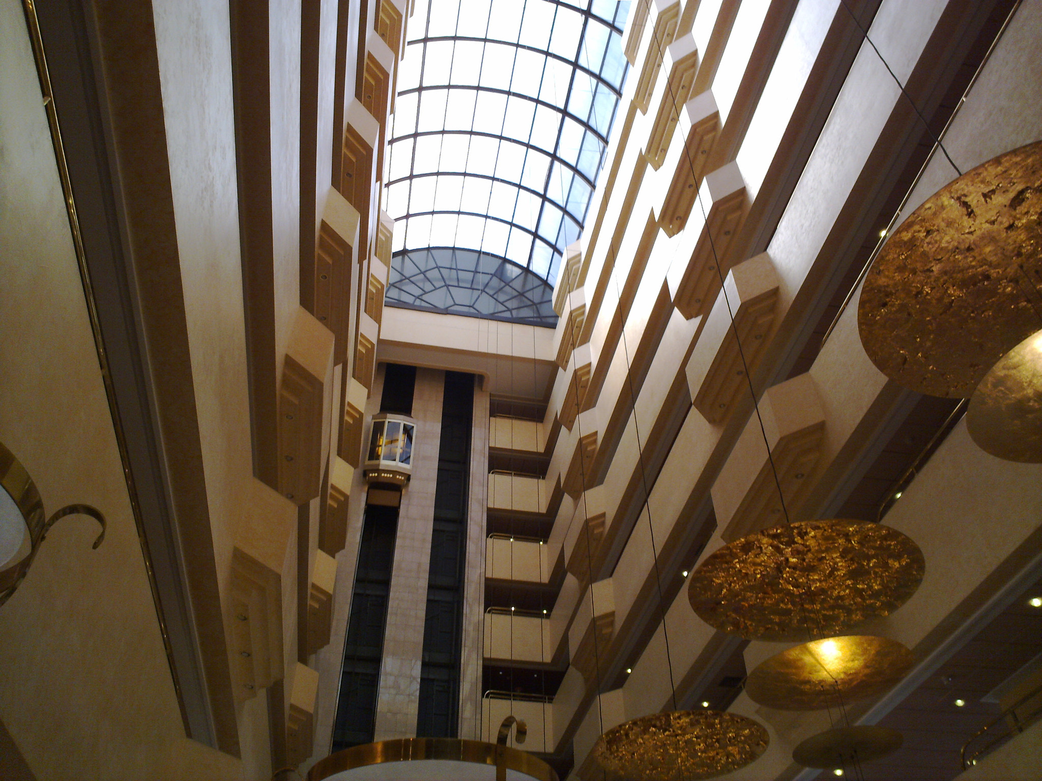 Nokia N86 8MP sample photo. Inside the hotel  photography