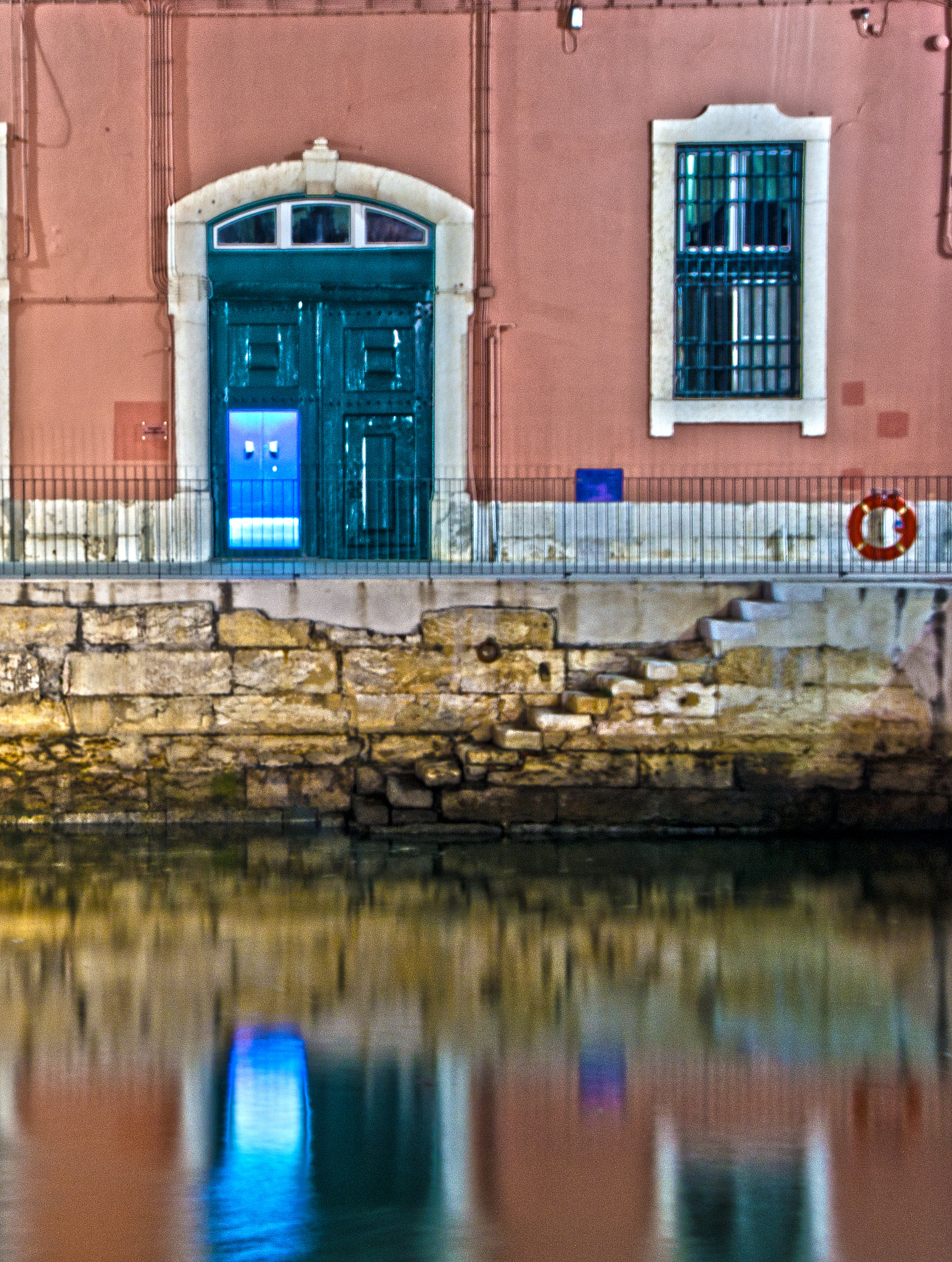 Sigma 18-250mm F3.5-6.3 DC OS HSM sample photo. Door on door photography