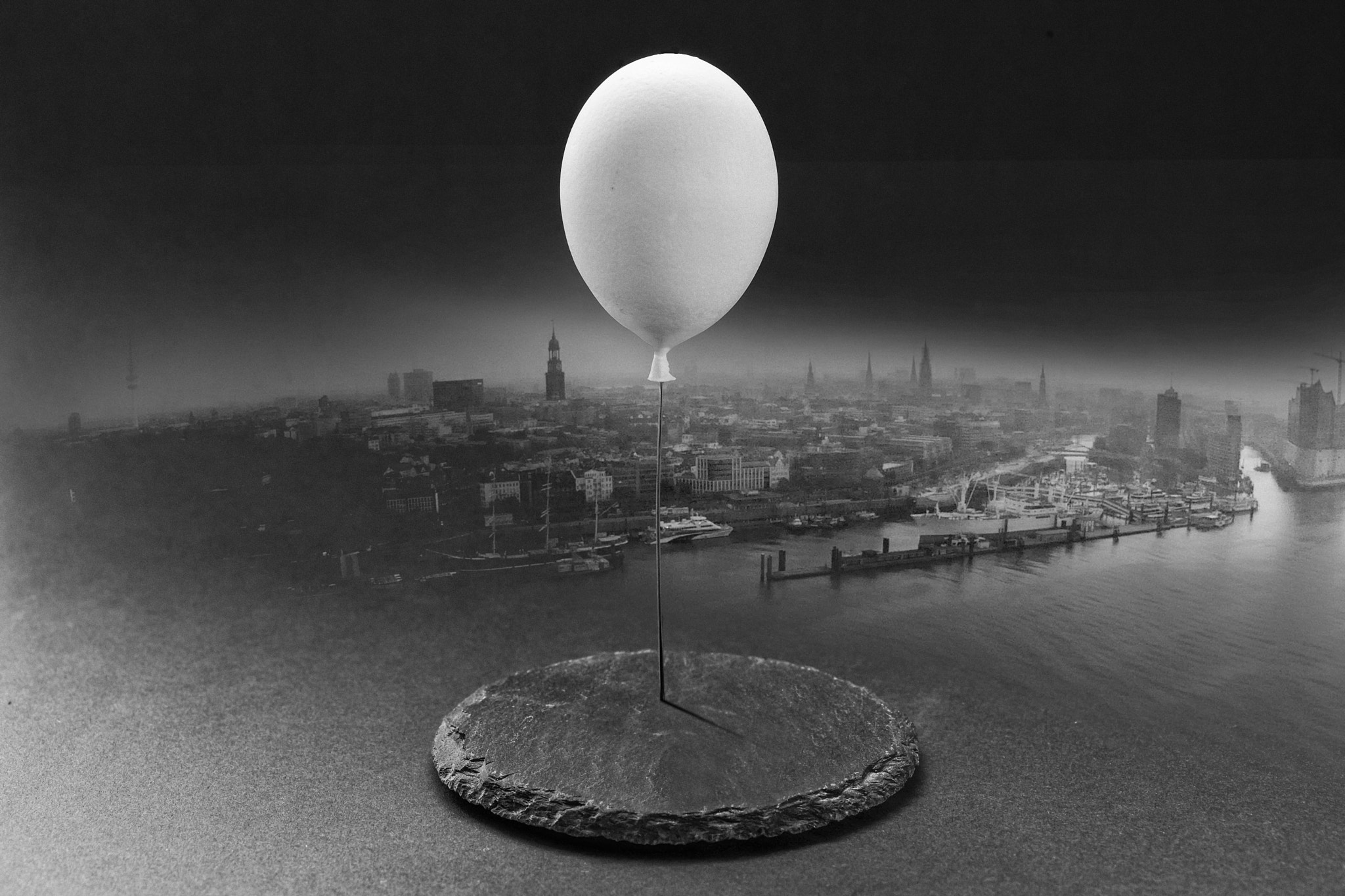 Canon EF 50mm F2.5 Macro sample photo. Eggballoon dreamland photography