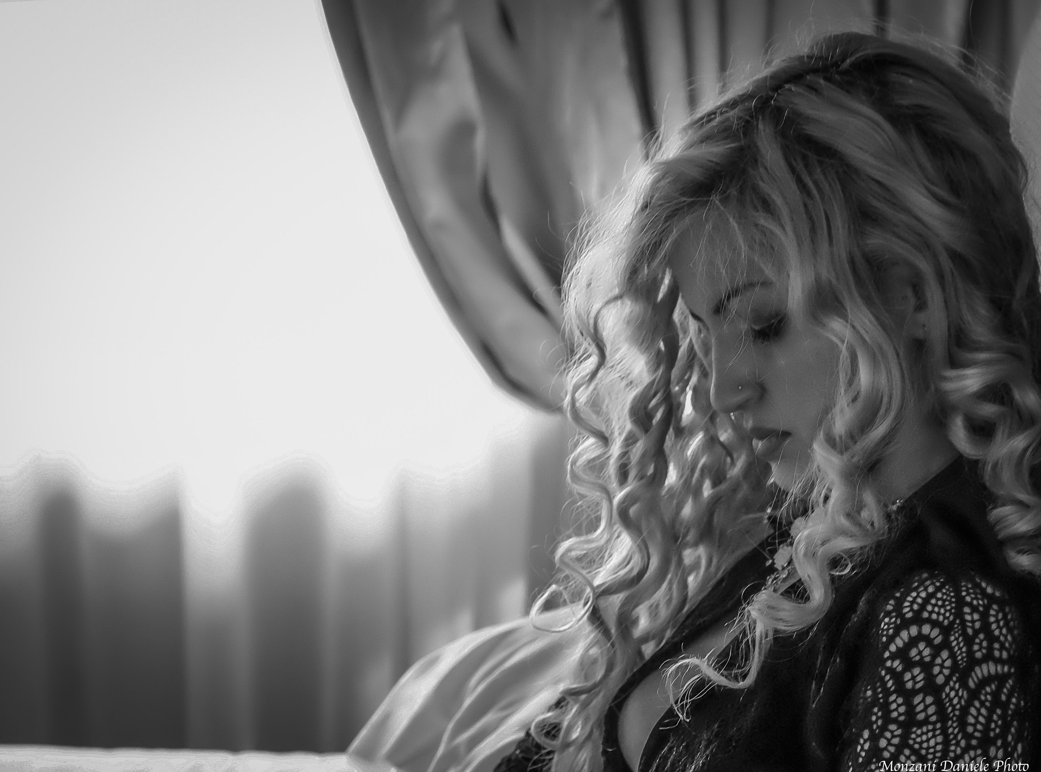 Fujifilm X-T10 + Fujifilm XF 16-55mm F2.8 R LM WR sample photo. Sensual portrait photography