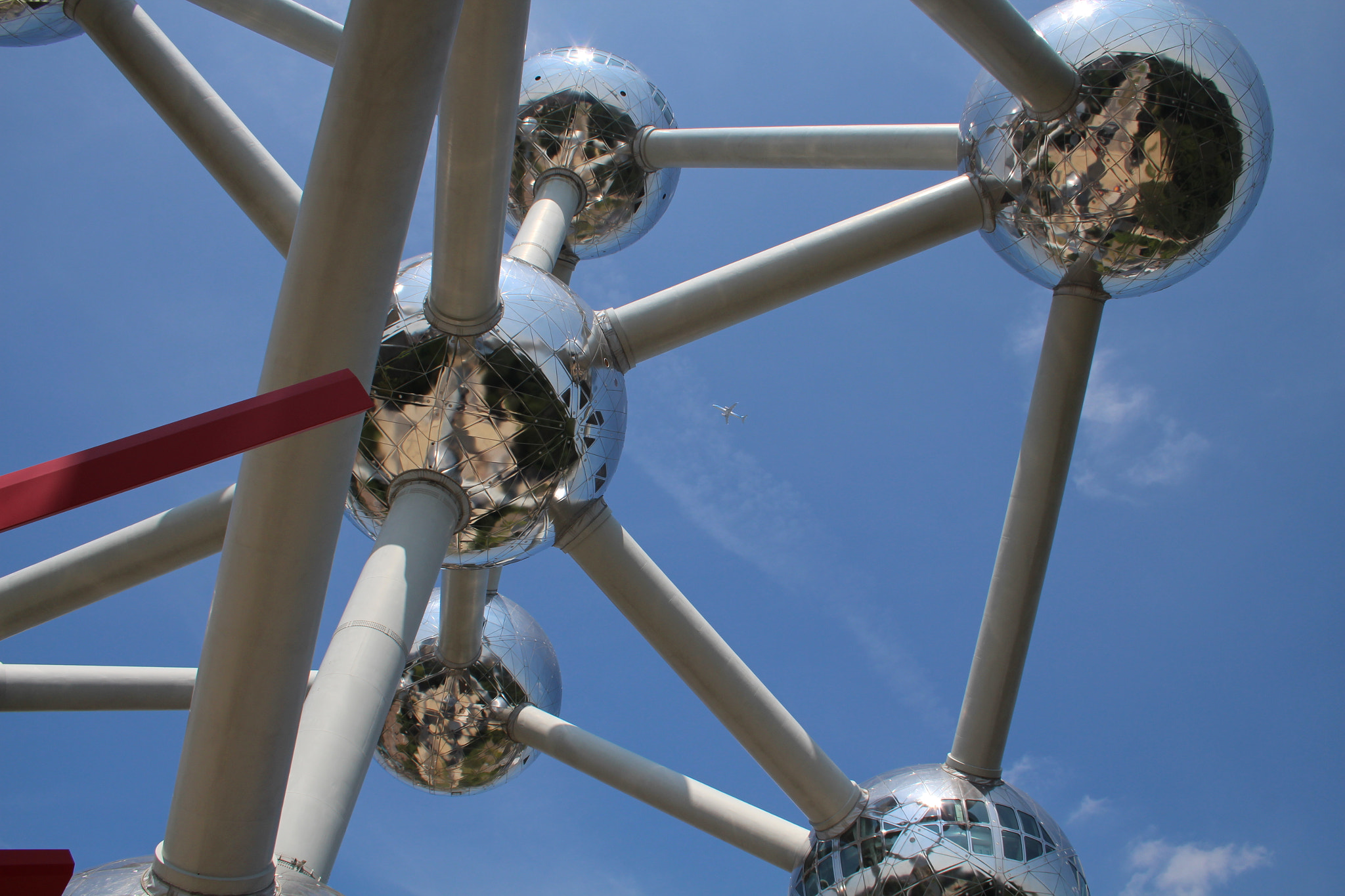 Canon EF-S 18-55mm F3.5-5.6 II sample photo. Bruxelles, atomium photography