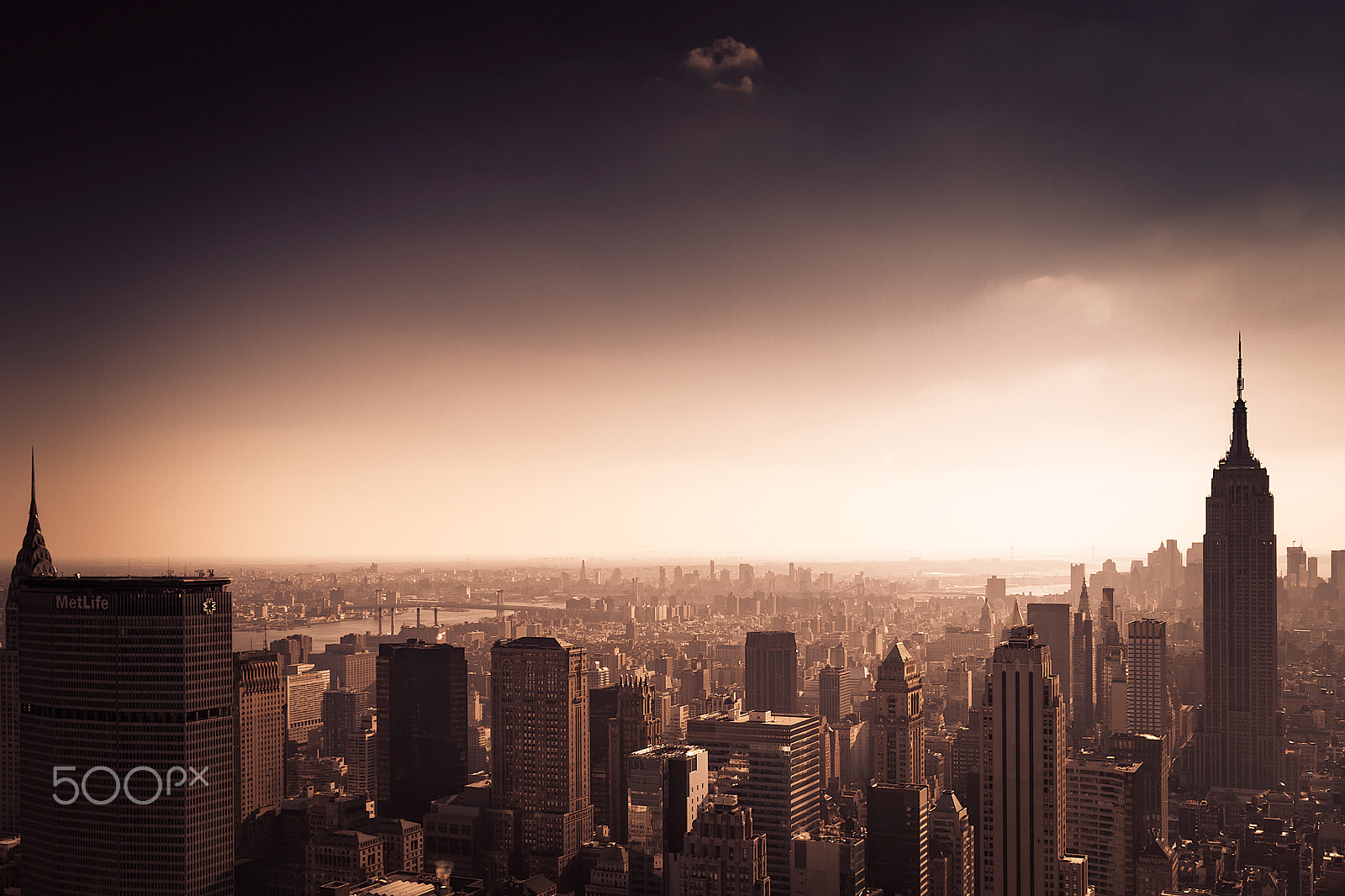 Sigma 17-70mm F2.8-4 DC Macro OS HSM sample photo. Empire state building photography