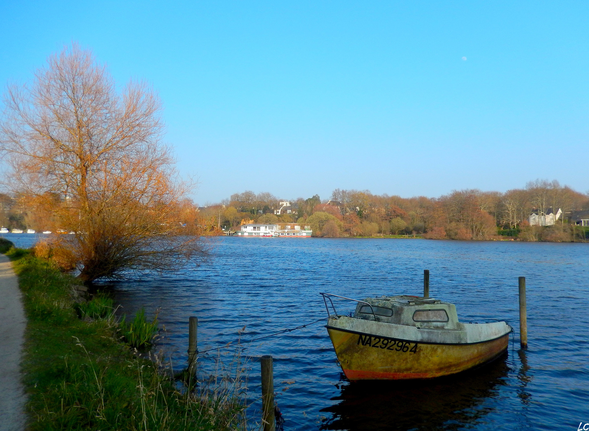 Nikon COOLPIX S9400 sample photo. Little boat photography